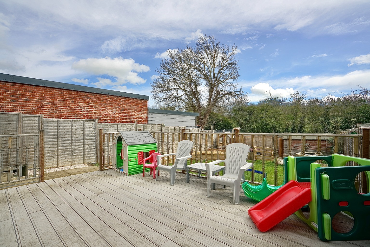 3 bed semi-detached house for sale in Park View, Huntingdon 10