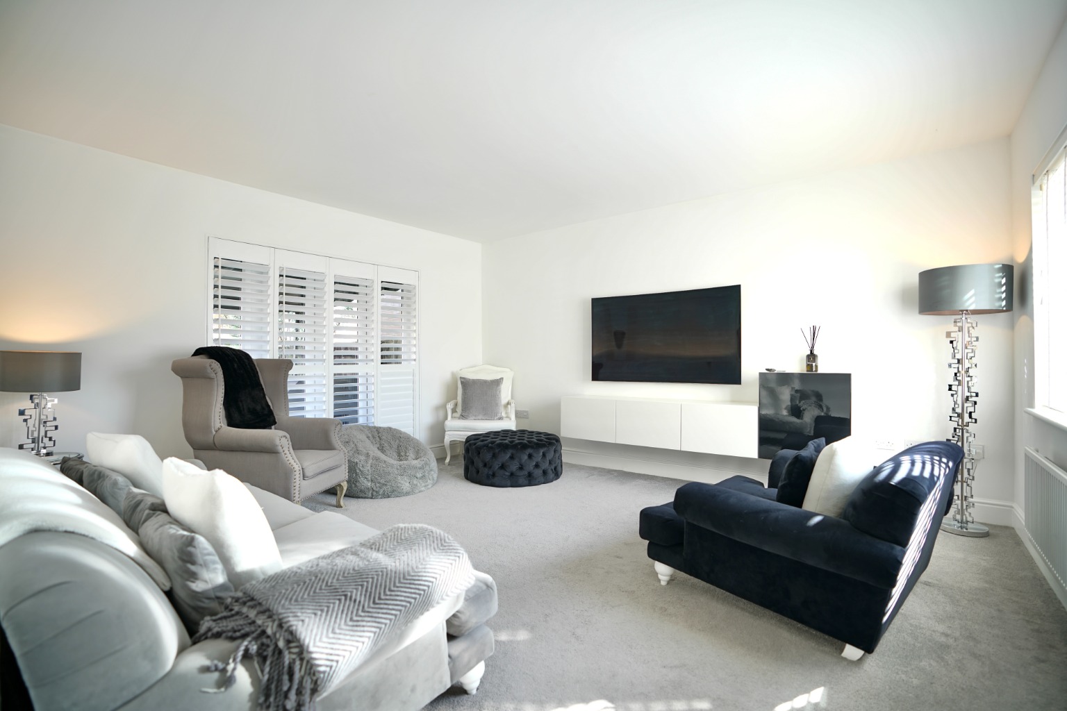 5 bed detached house for sale in Magnus Close, Peterborough 2