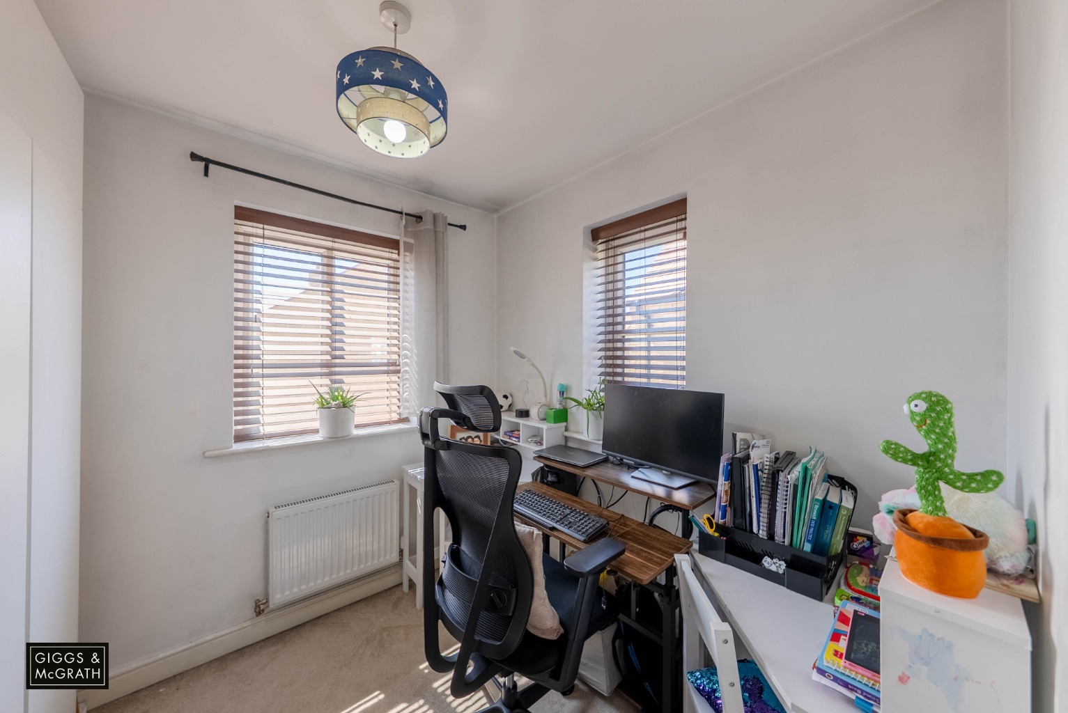 3 bed semi-detached house for sale in Somning Close, Huntingdon  - Property Image 11