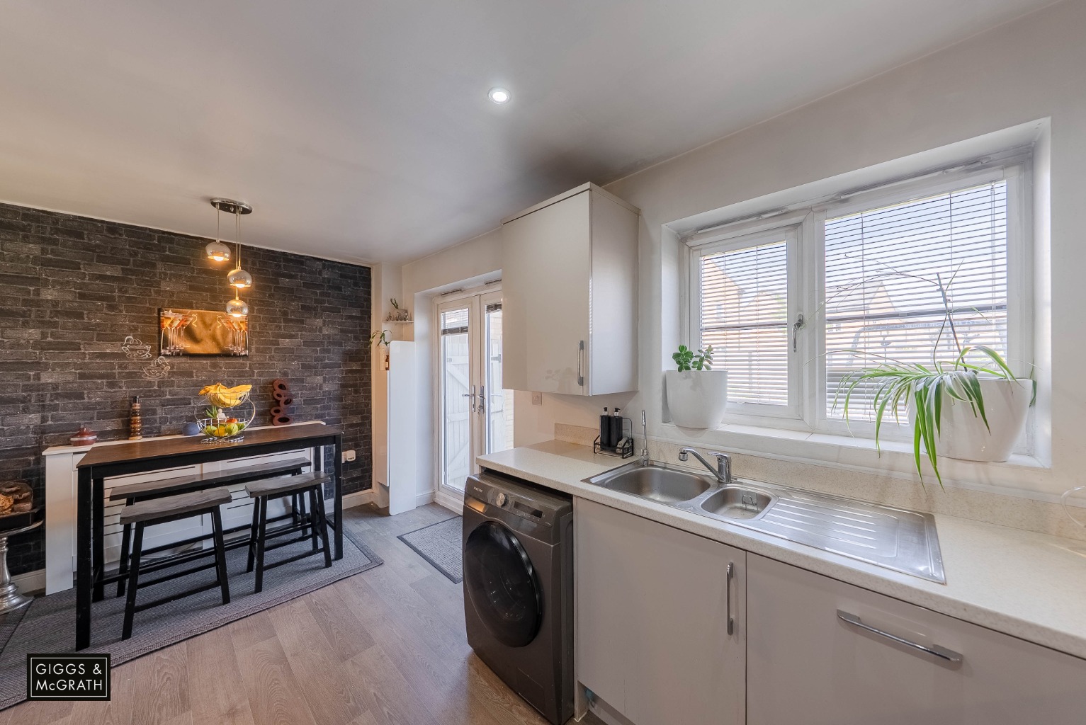 3 bed semi-detached house for sale in Somning Close, Huntingdon  - Property Image 6