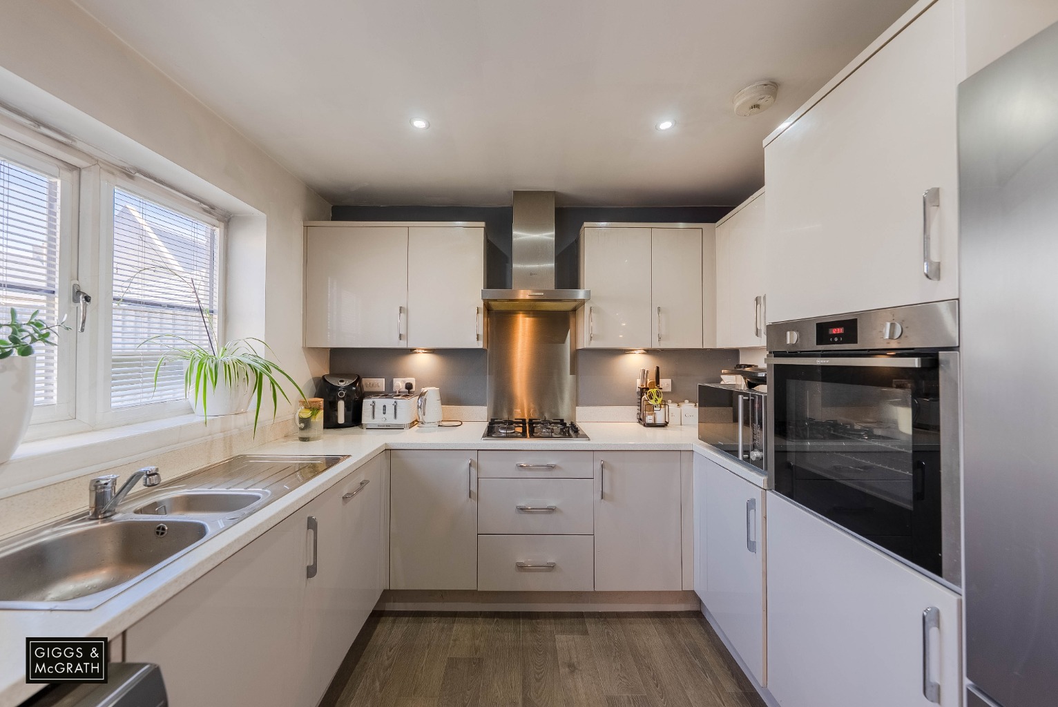 3 bed semi-detached house for sale in Somning Close, Huntingdon  - Property Image 7