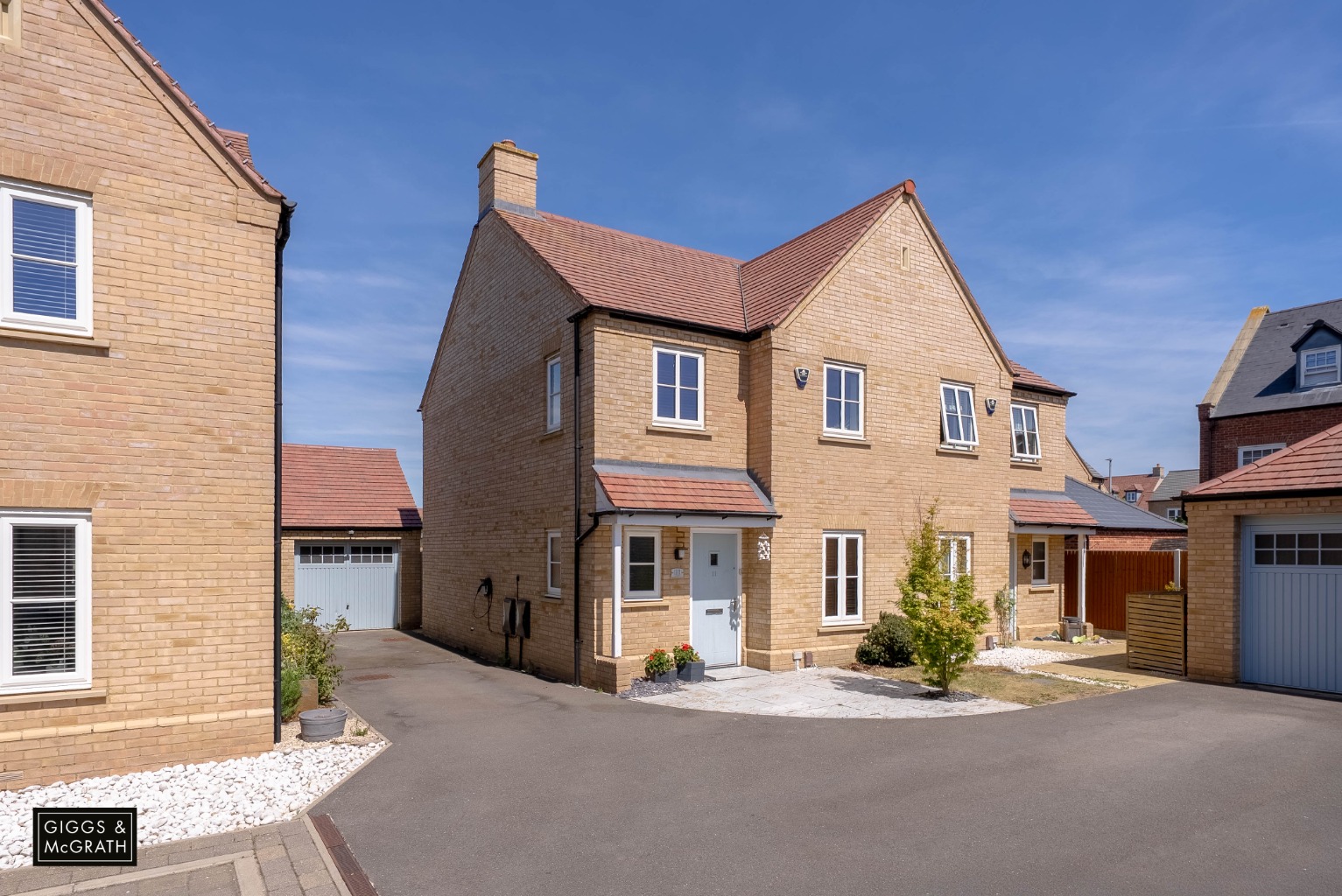 3 bed semi-detached house for sale in Somning Close, Huntingdon  - Property Image 1