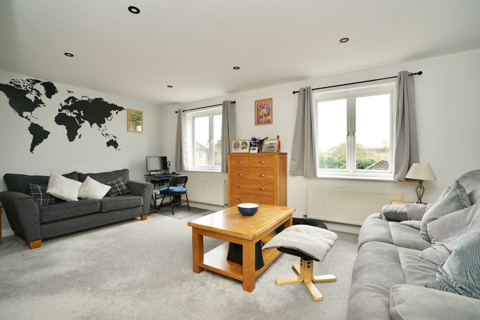 2 bed flat for sale in Leas Close, St. Ives 1