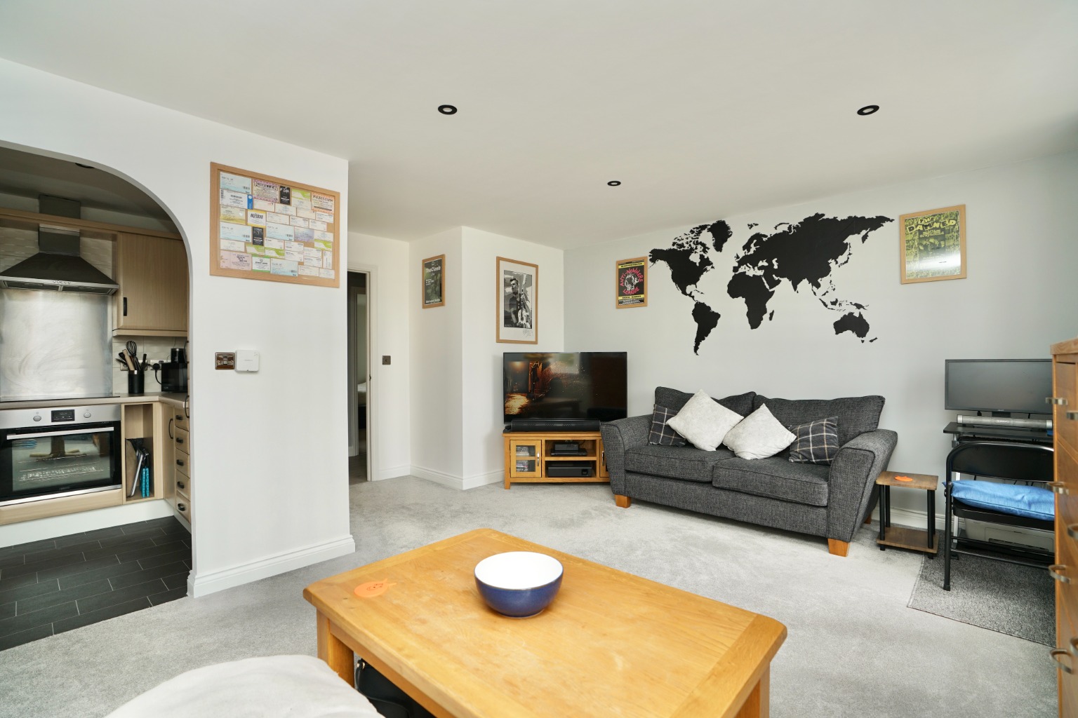 2 bed flat for sale in Leas Close, St. Ives 8