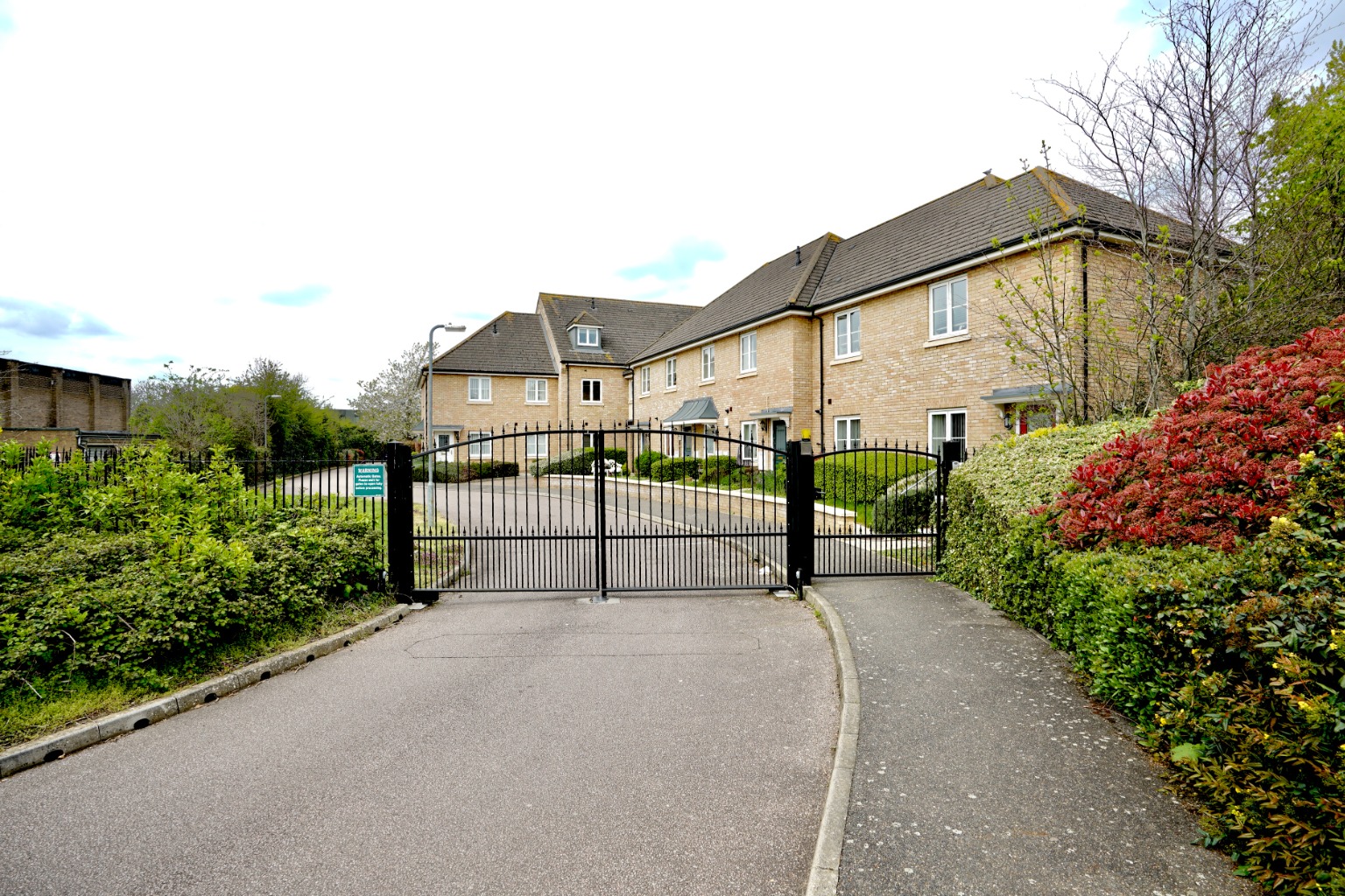 2 bed flat for sale in Leas Close, St. Ives 10