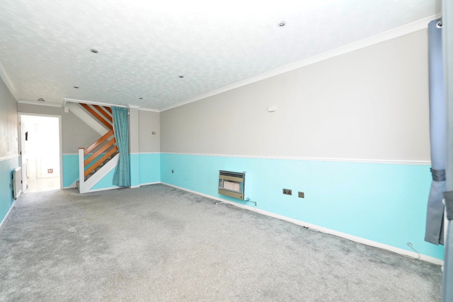 2 bed terraced house for sale in Potton Road, Huntingdon  - Property Image 2