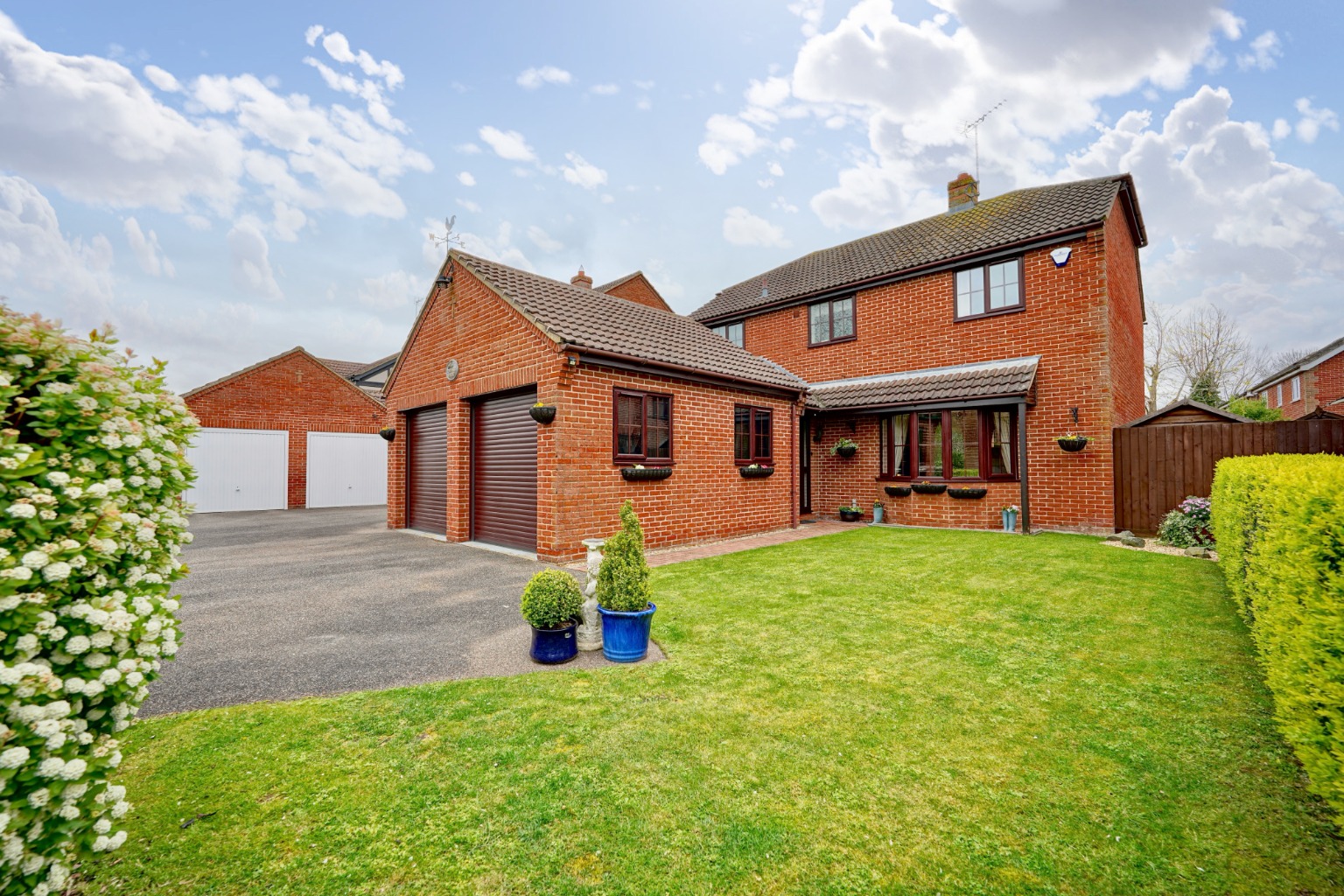 4 bed detached house for sale in Pathfinder Way, Huntingdon  - Property Image 1