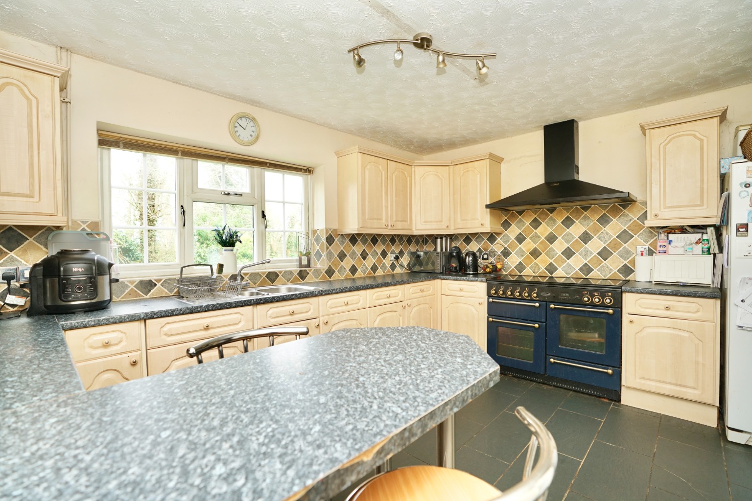 4 bed detached house for sale in Graveley Way, Huntingdon  - Property Image 6