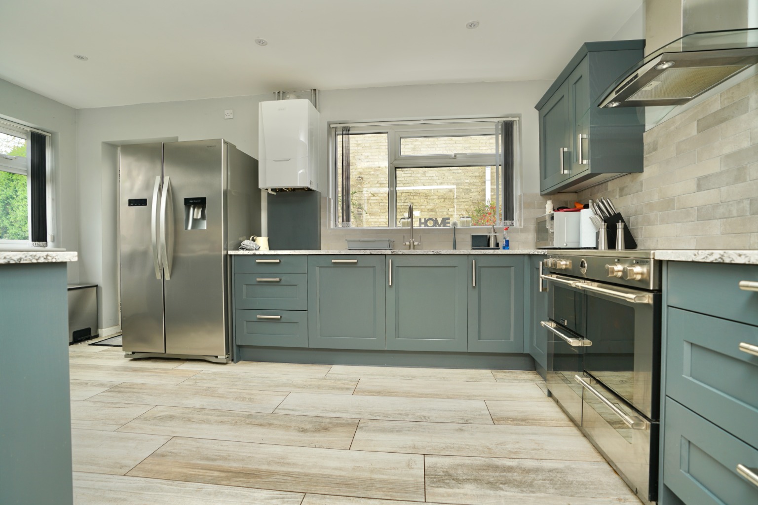 3 bed detached house for sale in Colne Road, Huntingdon 1