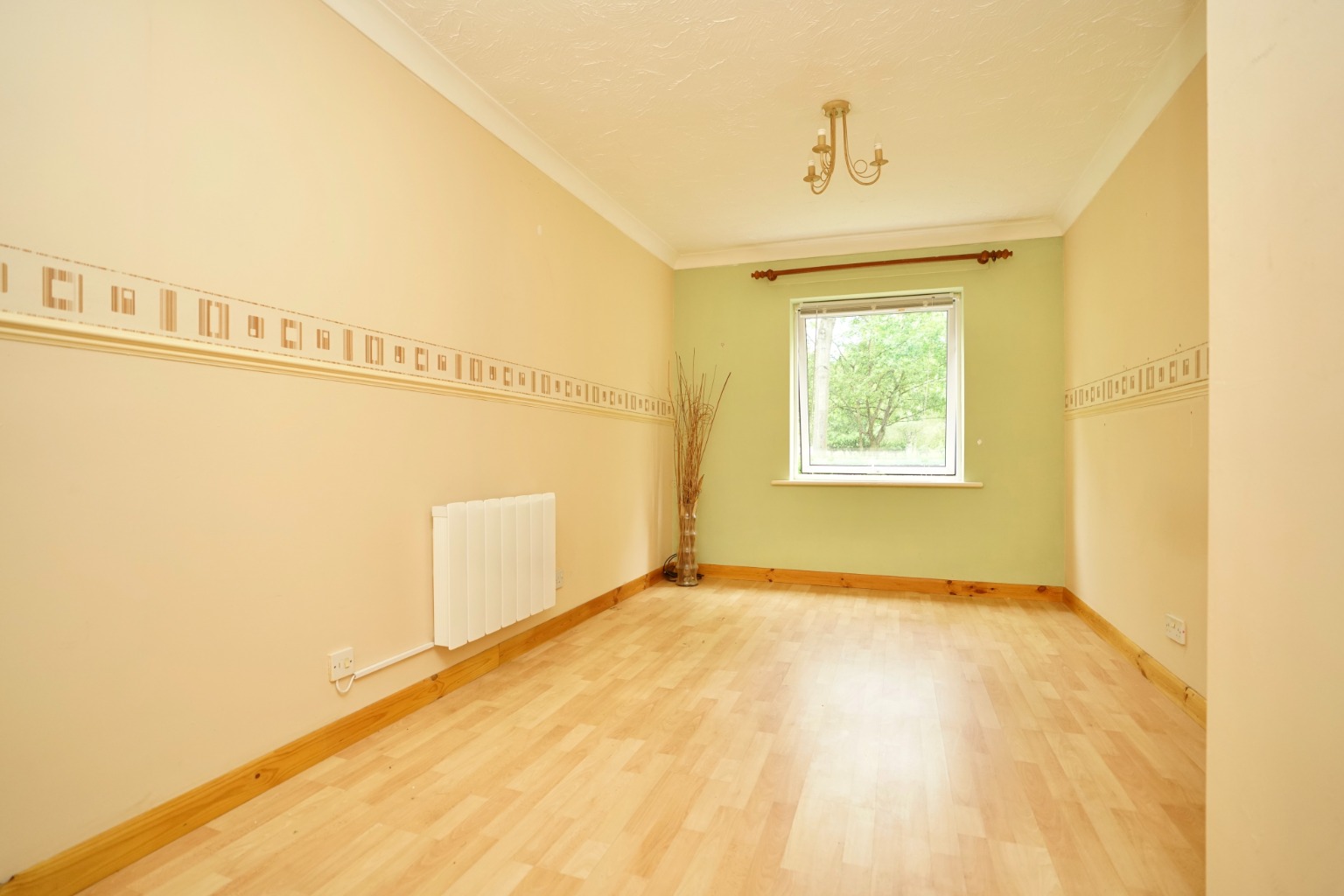 2 bed ground floor flat for sale in Grammar School Walk, Huntingdon 7