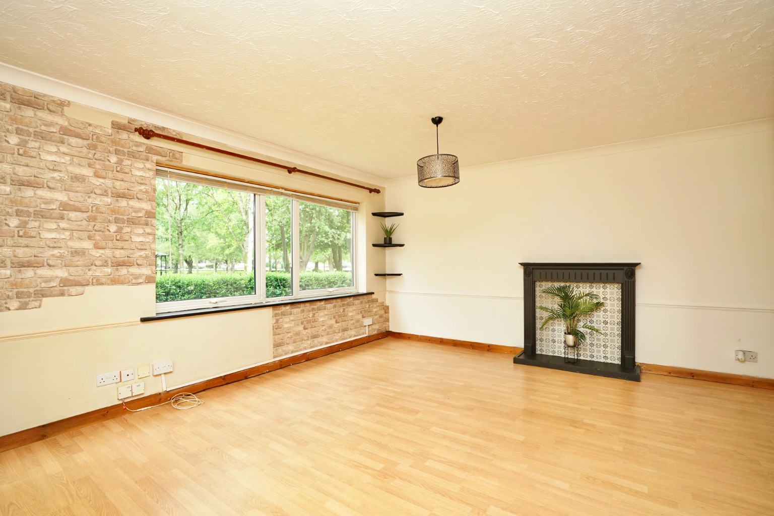 2 bed ground floor flat for sale in Grammar School Walk, Huntingdon 4