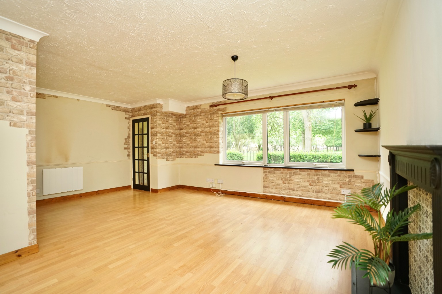 2 bed ground floor flat for sale in Grammar School Walk, Huntingdon 5