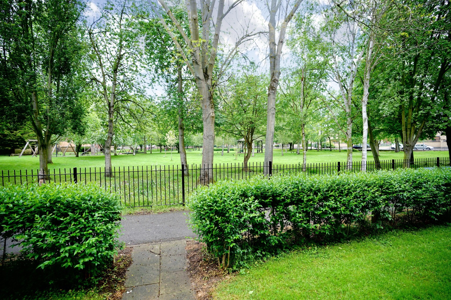 2 bed ground floor flat for sale in Grammar School Walk, Huntingdon 9