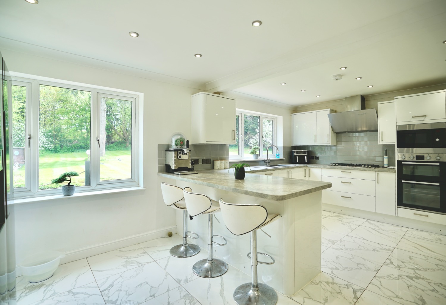 4 bed detached house for sale in Beech End, Huntingdon  - Property Image 2