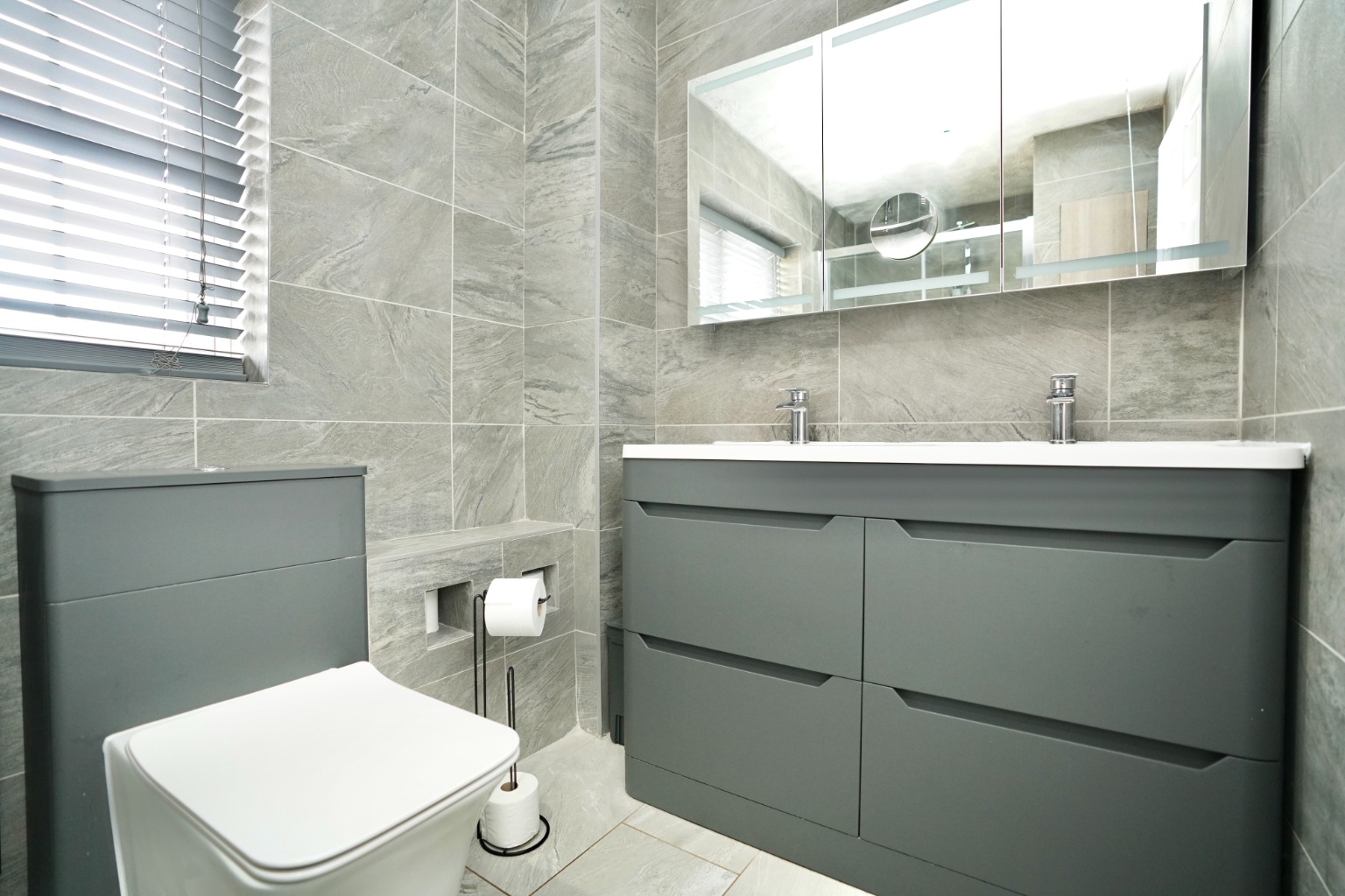 4 bed detached house for sale in Beech End, Huntingdon 8