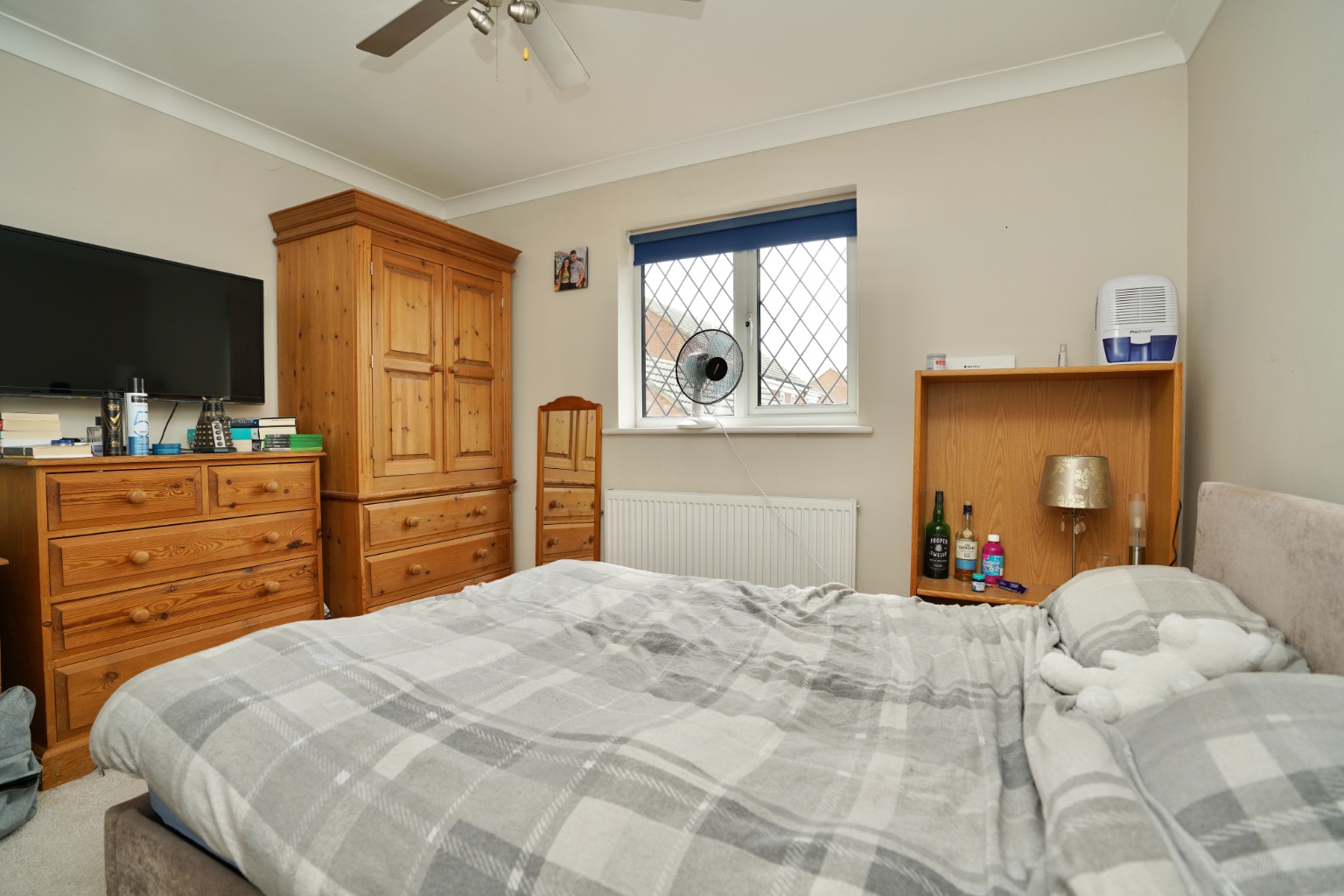 3 bed detached house for sale in Bluegate, Huntingdon  - Property Image 9