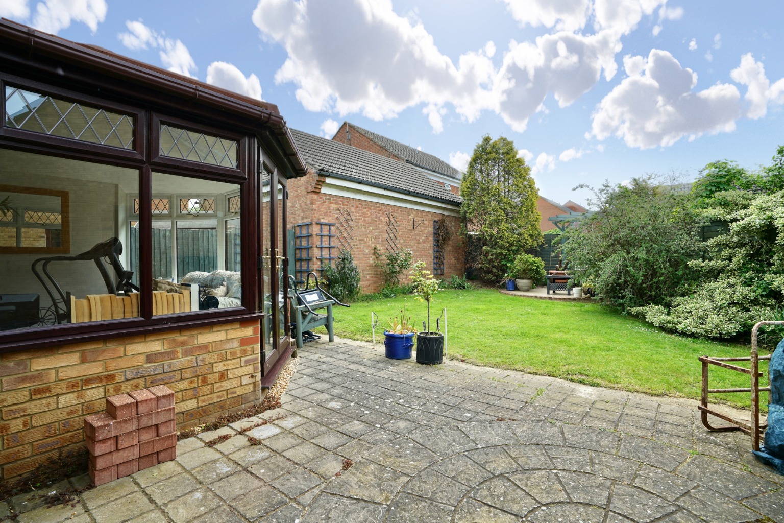 3 bed detached house for sale in Bluegate, Huntingdon 12