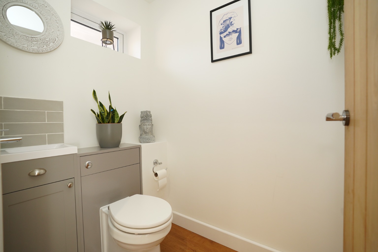 3 bed link detached house for sale in The Paddock, Huntingdon 5