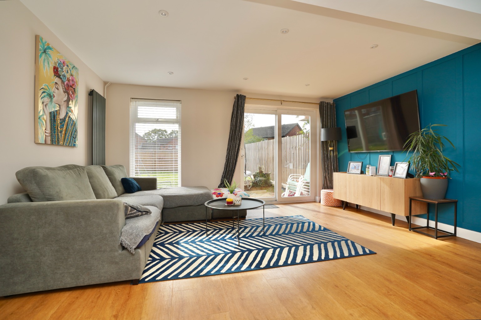 3 bed link detached house for sale in The Paddock, Huntingdon 1