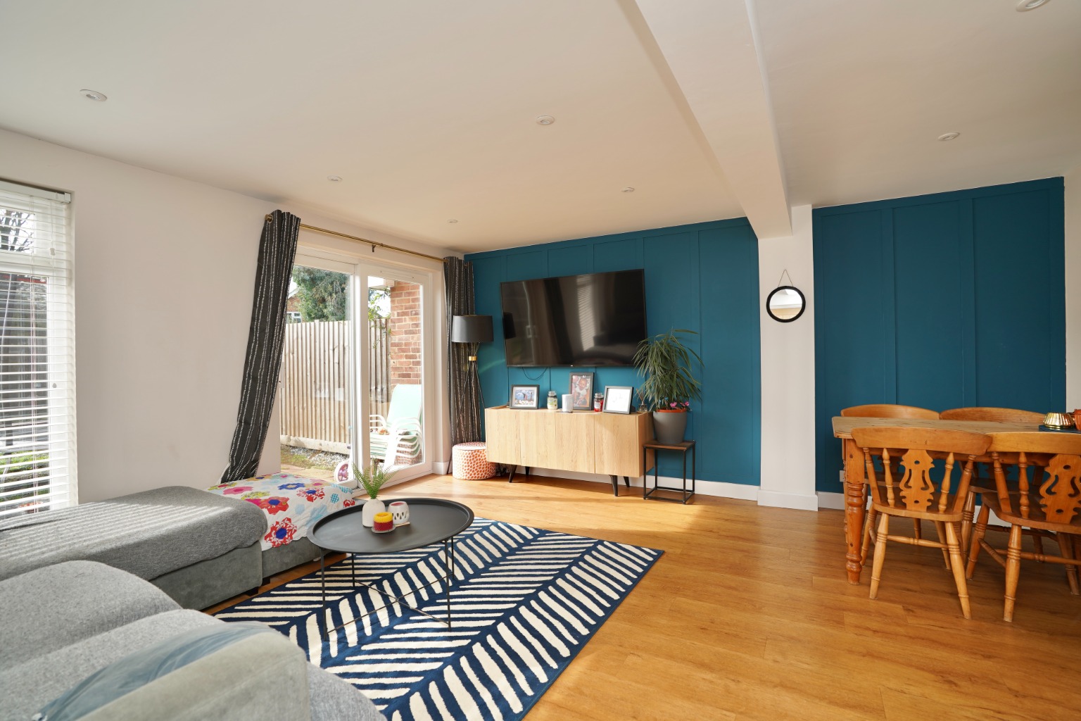 3 bed link detached house for sale in The Paddock, Huntingdon 3