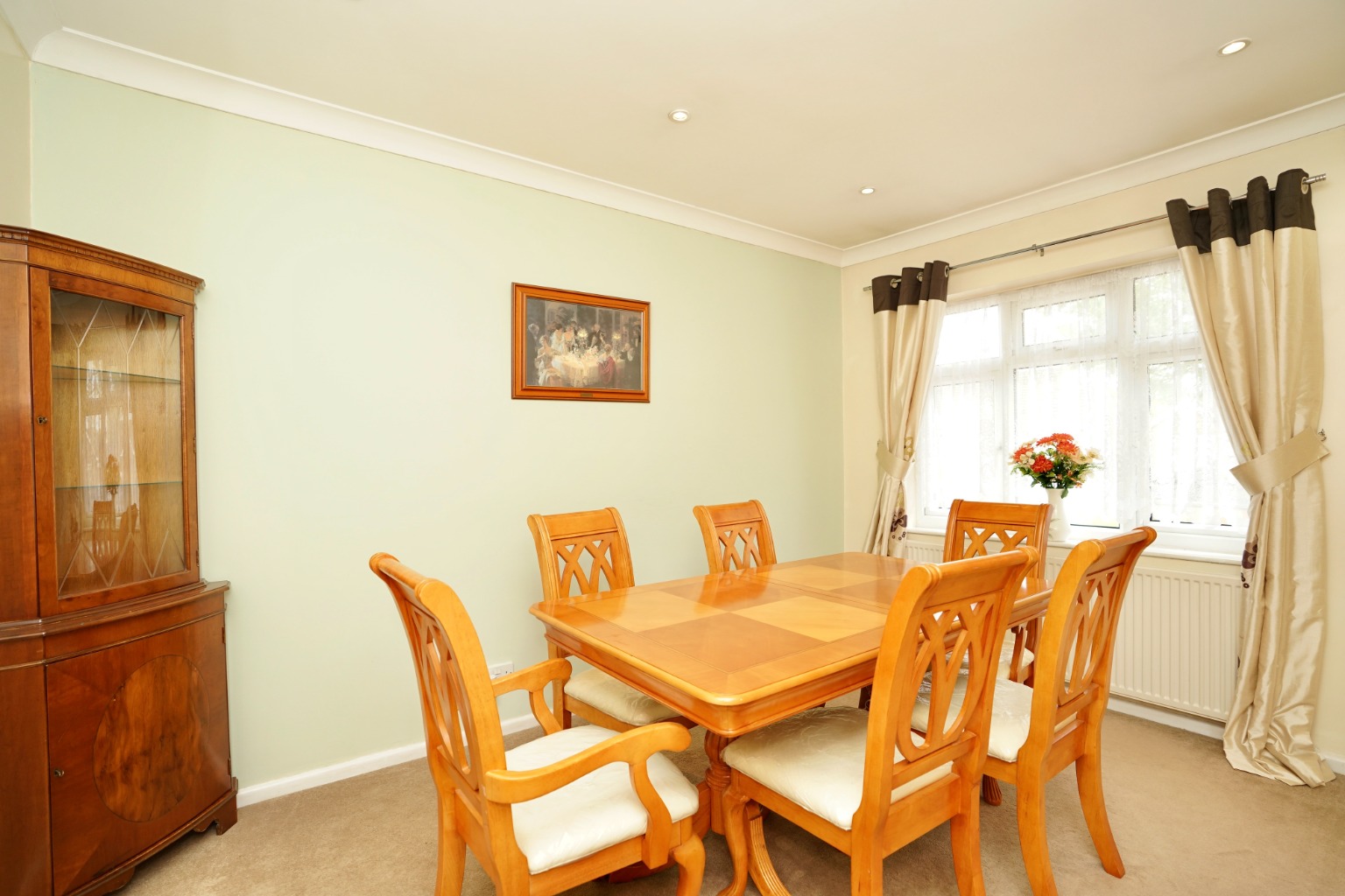 3 bed detached bungalow for sale in Desborough Road, Huntingdon 4