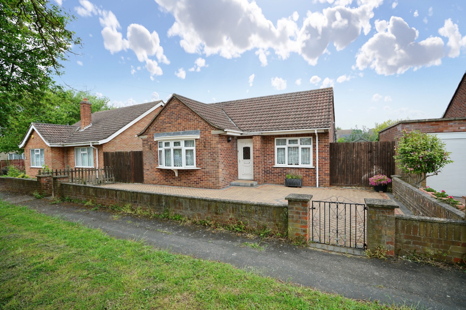 3 bed detached bungalow for sale in Desborough Road, Huntingdon  - Property Image 1