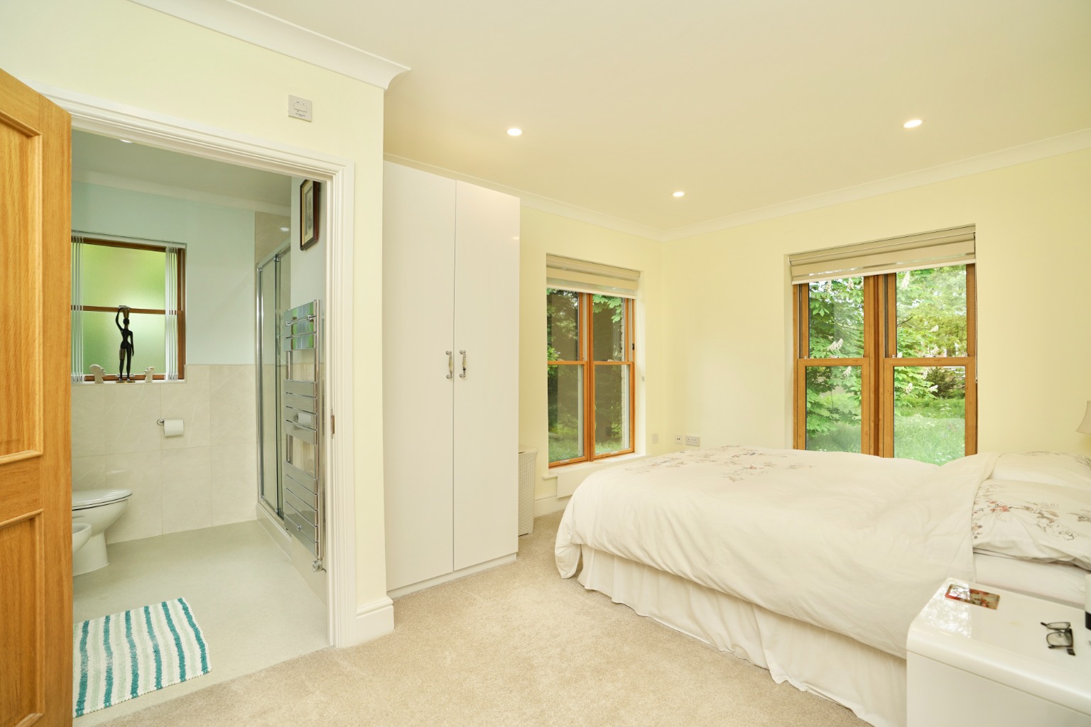 2 bed flat for sale in Thicket Dr, Huntingdon 9