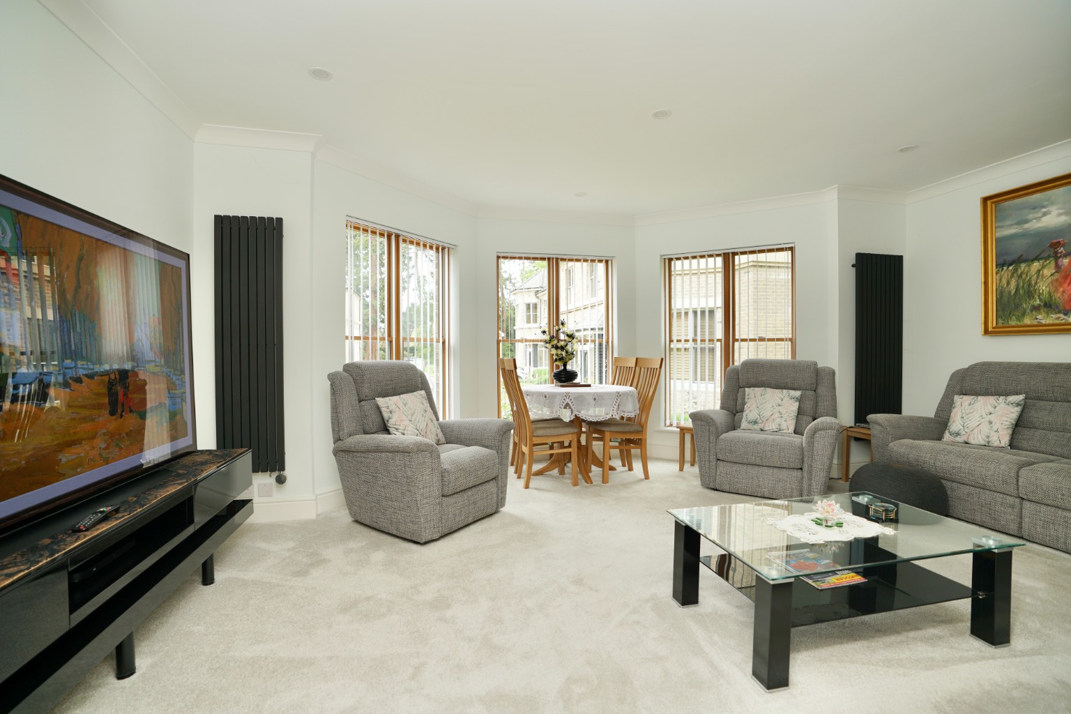 2 bed flat for sale in Thicket Road, Huntingdon  - Property Image 5