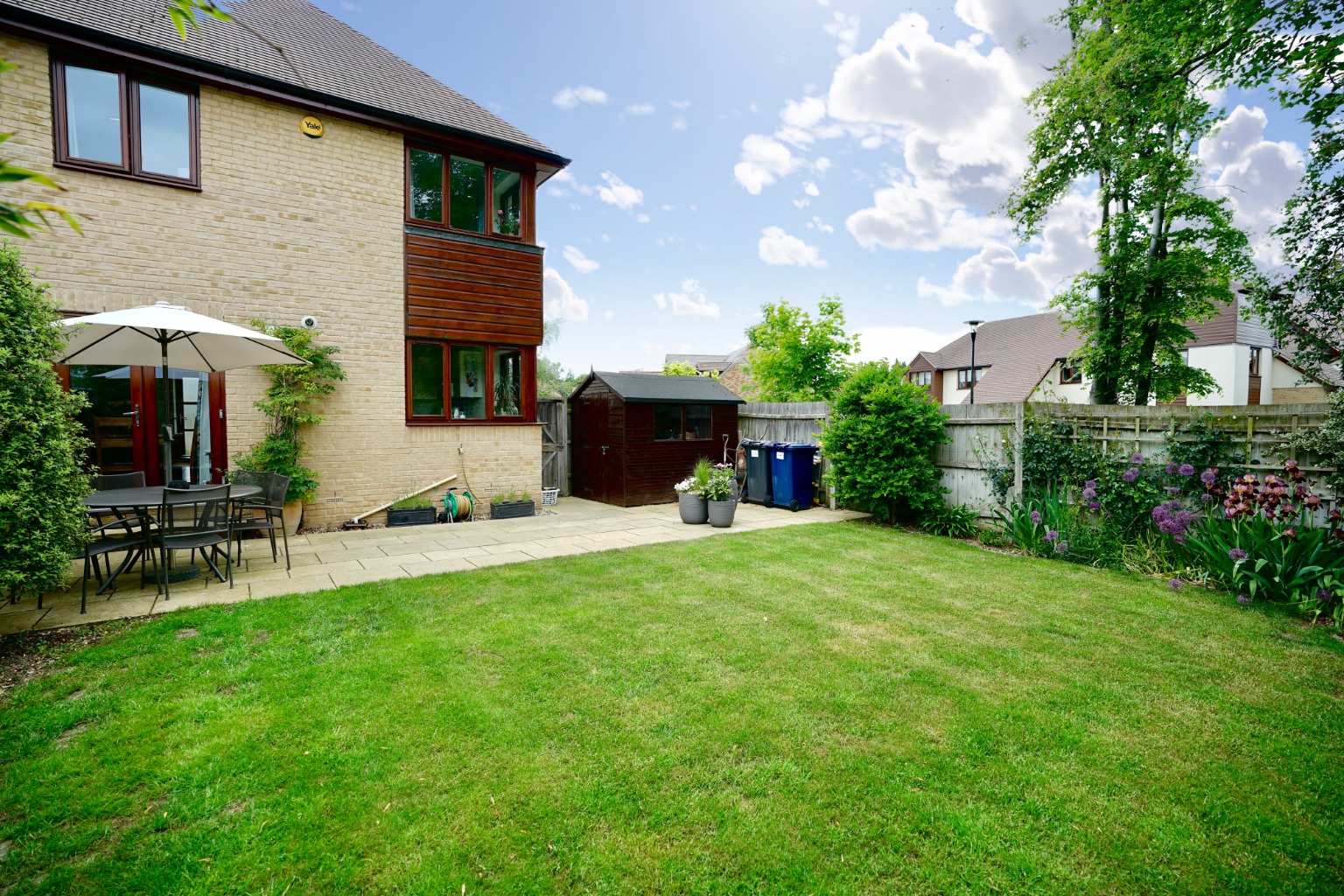 3 bed end of terrace house for sale in Garner Close, Huntingdon 13