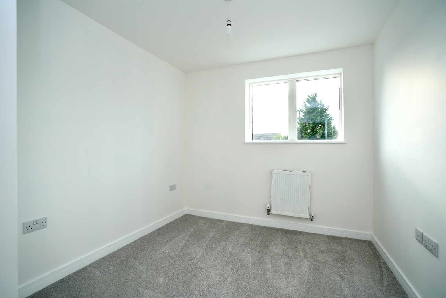 2 bed flat for sale in Fairfields Drive, Huntingdon  - Property Image 5