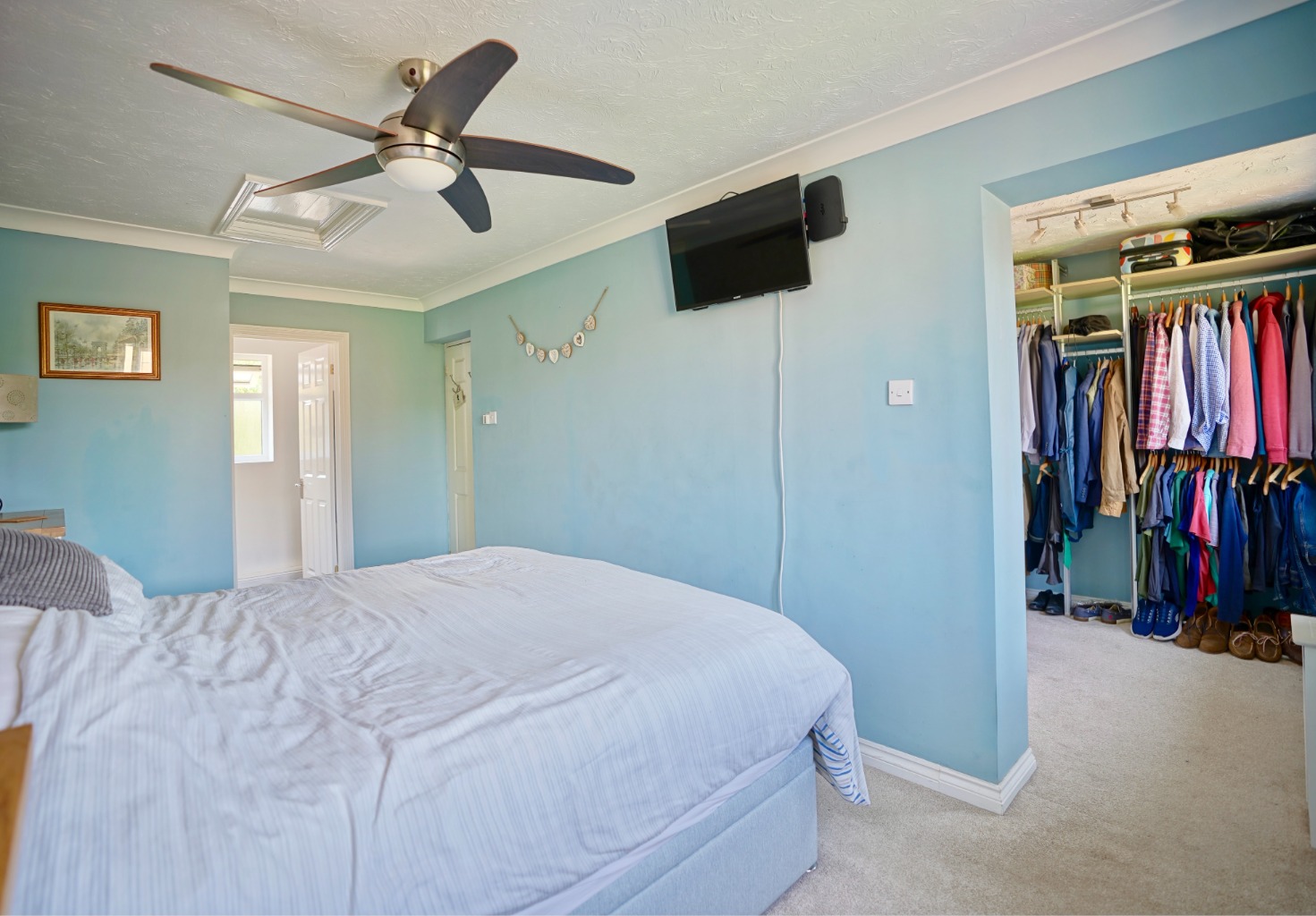 4 bed detached house for sale in Lake Way, Huntingdon 7