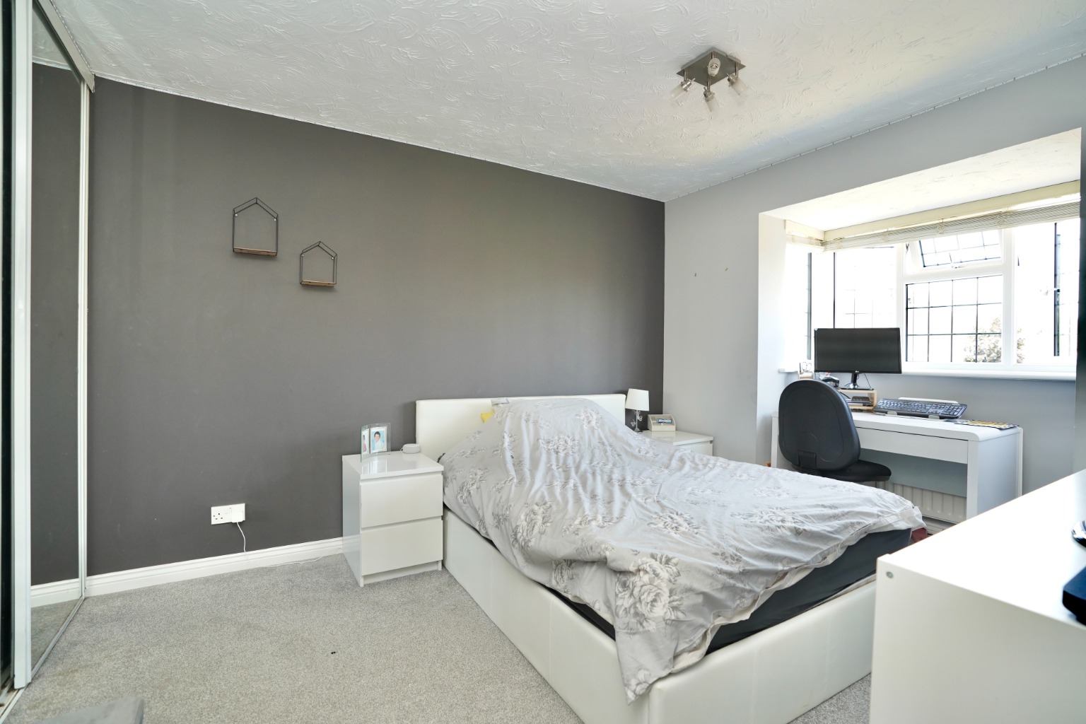 4 bed detached house for sale in Lake Way, Huntingdon 9