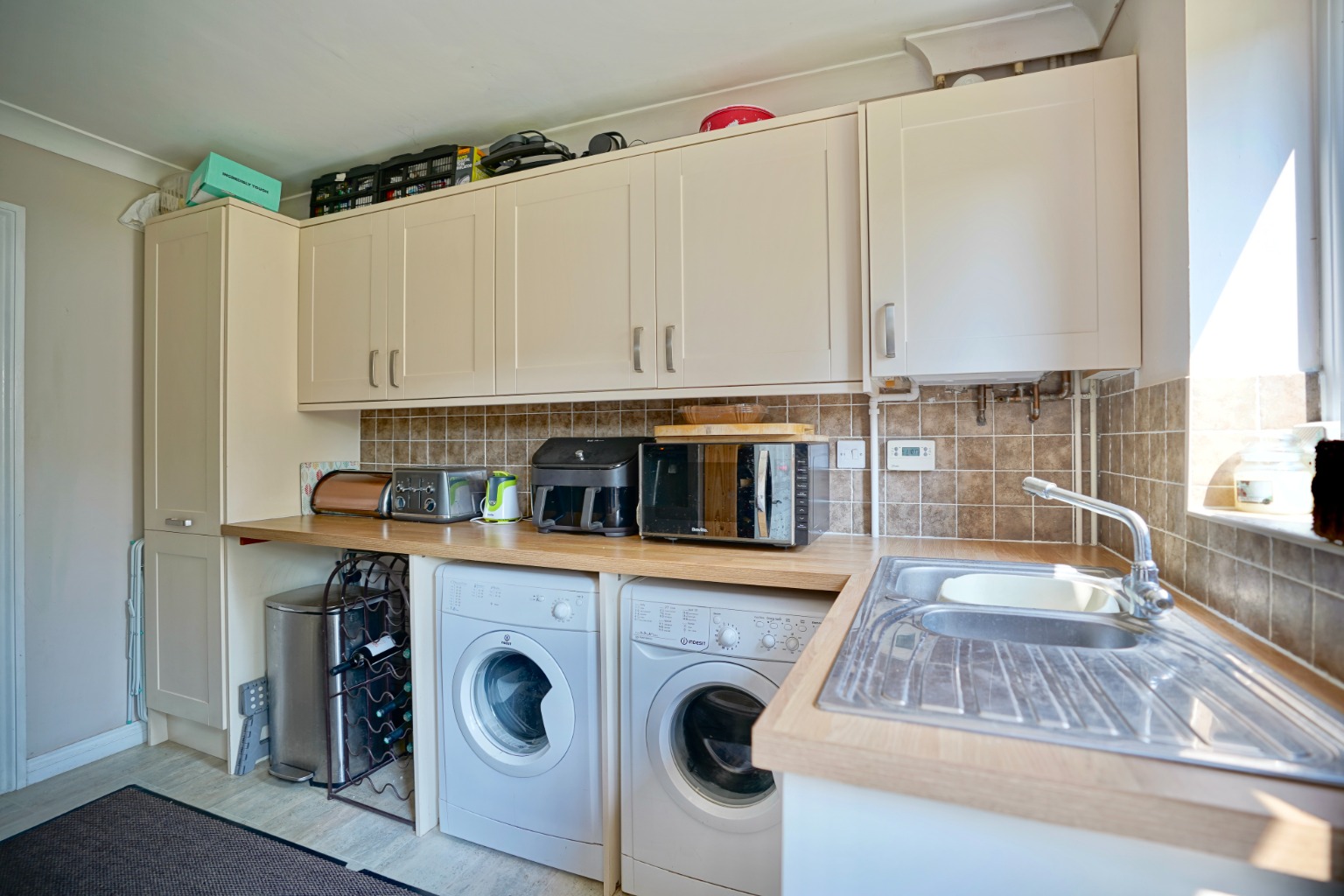 4 bed detached house for sale in Lake Way, Huntingdon 6