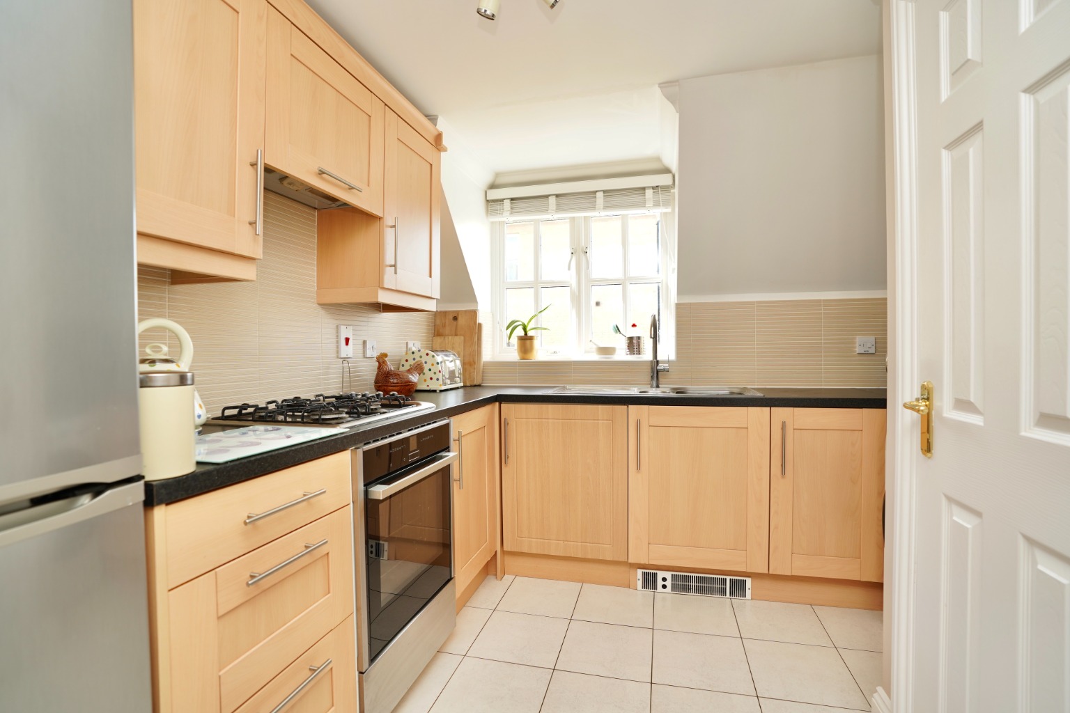 2 bed detached house for sale in South Park Drive, Cambridge  - Property Image 5