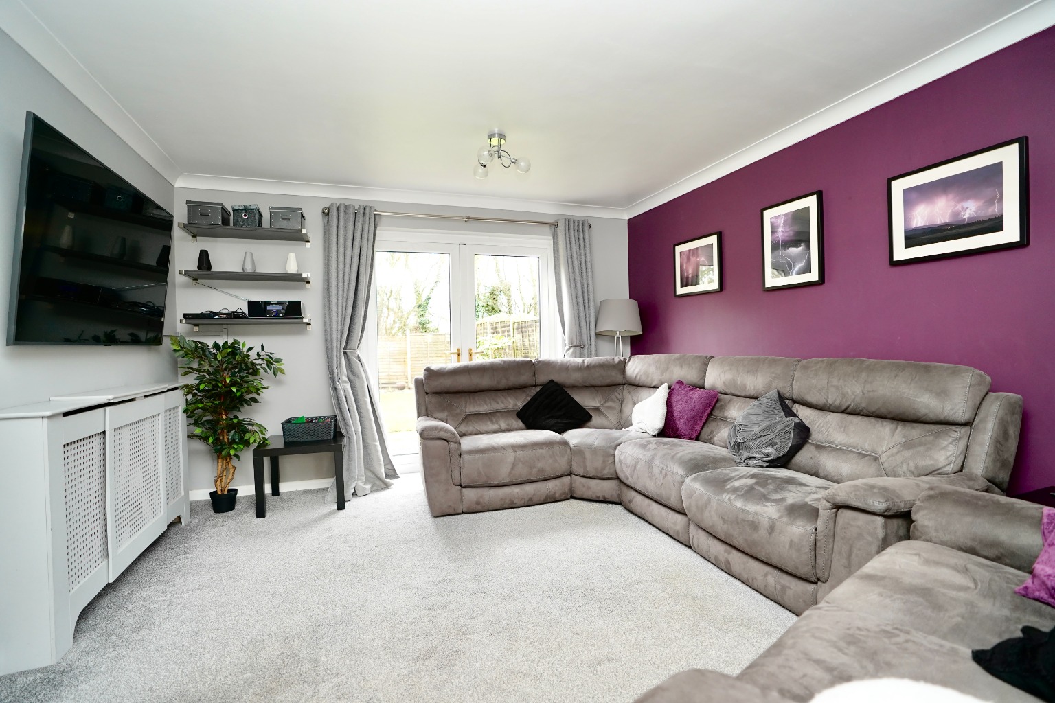 4 bed detached house for sale in Pasture Close, Huntingdon  - Property Image 3