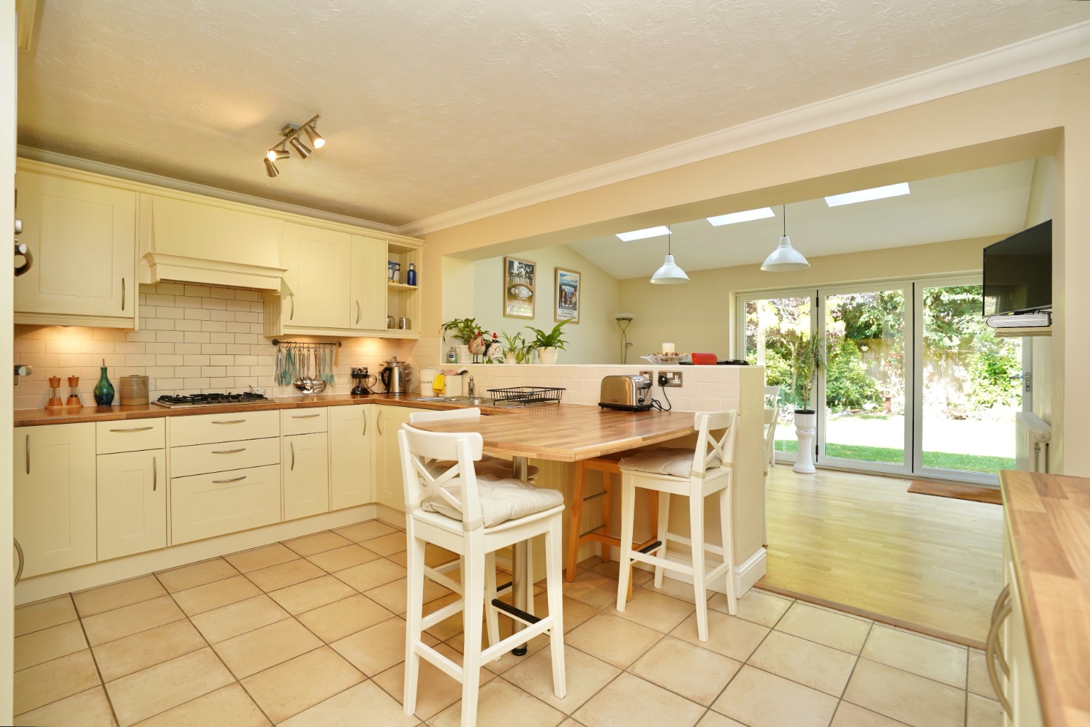 4 bed detached house for sale in Ware Lane, Huntingdon 5