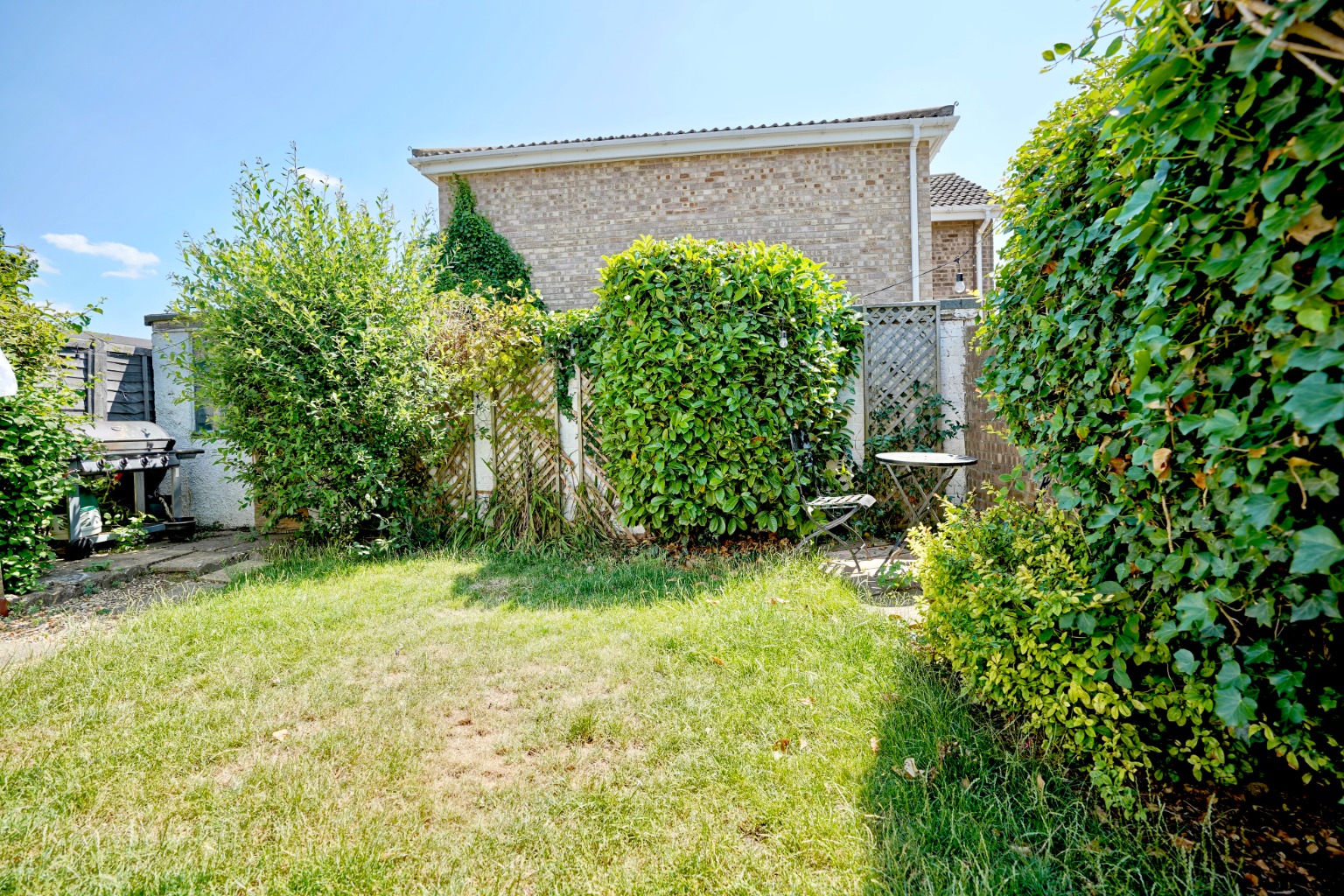 3 bed semi-detached house for sale in Westfield Road, Huntingdon 3