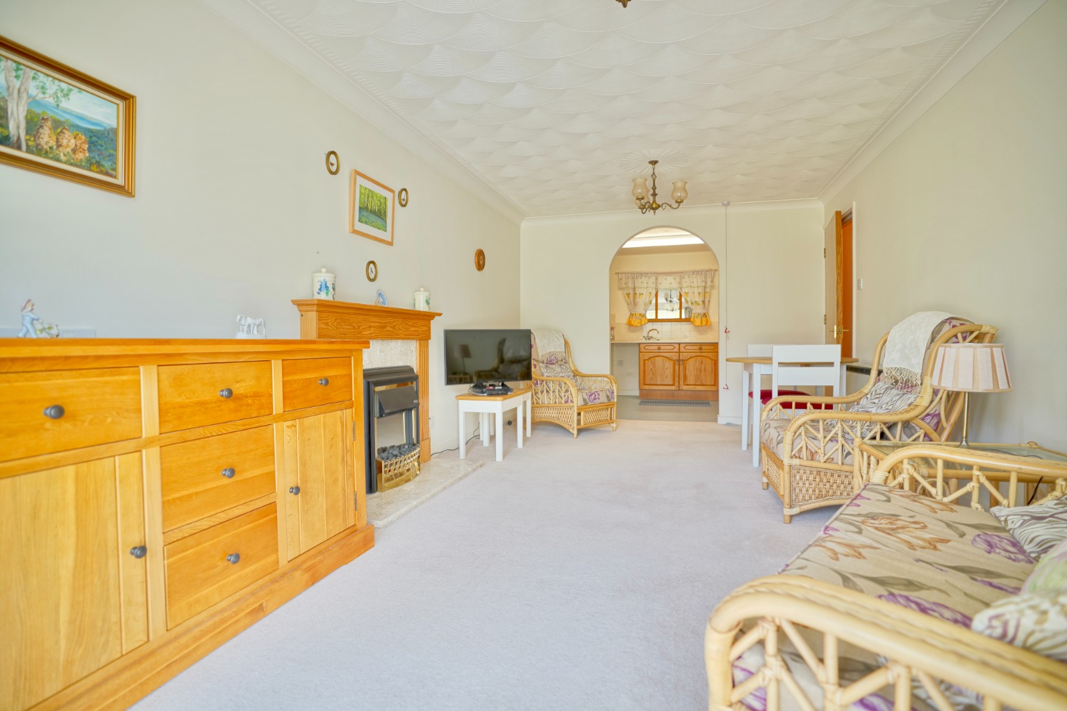 2 bed ground floor flat for sale in Woodlands, Huntingdon  - Property Image 2
