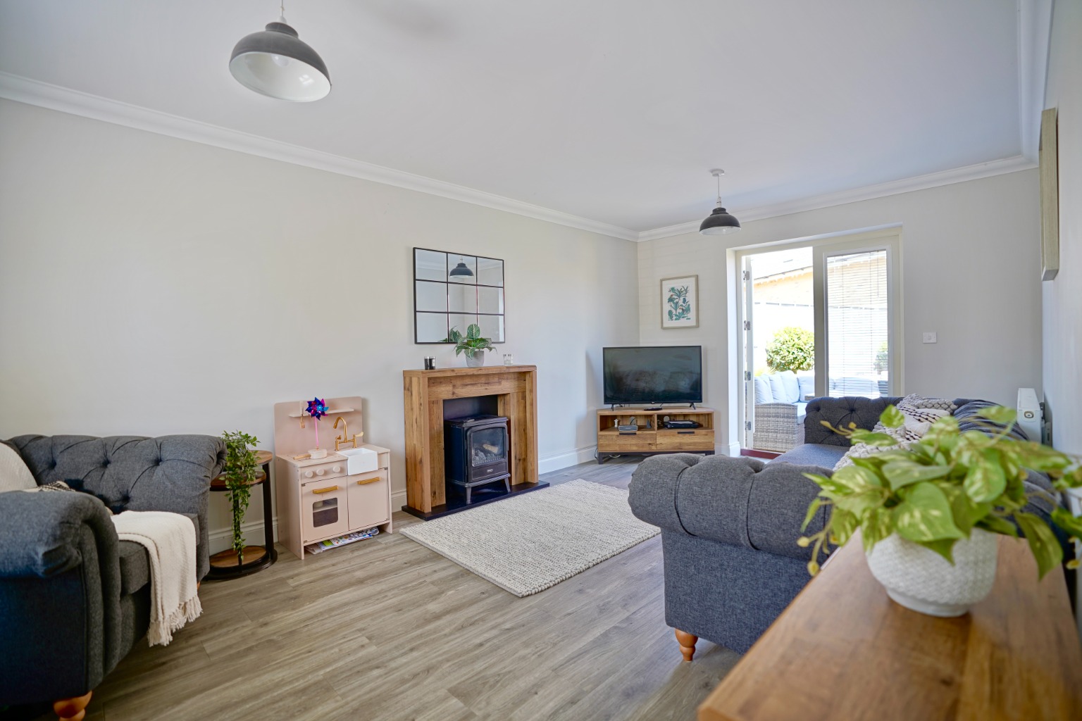 3 bed detached house for sale in Bayley Road, Huntingdon  - Property Image 3