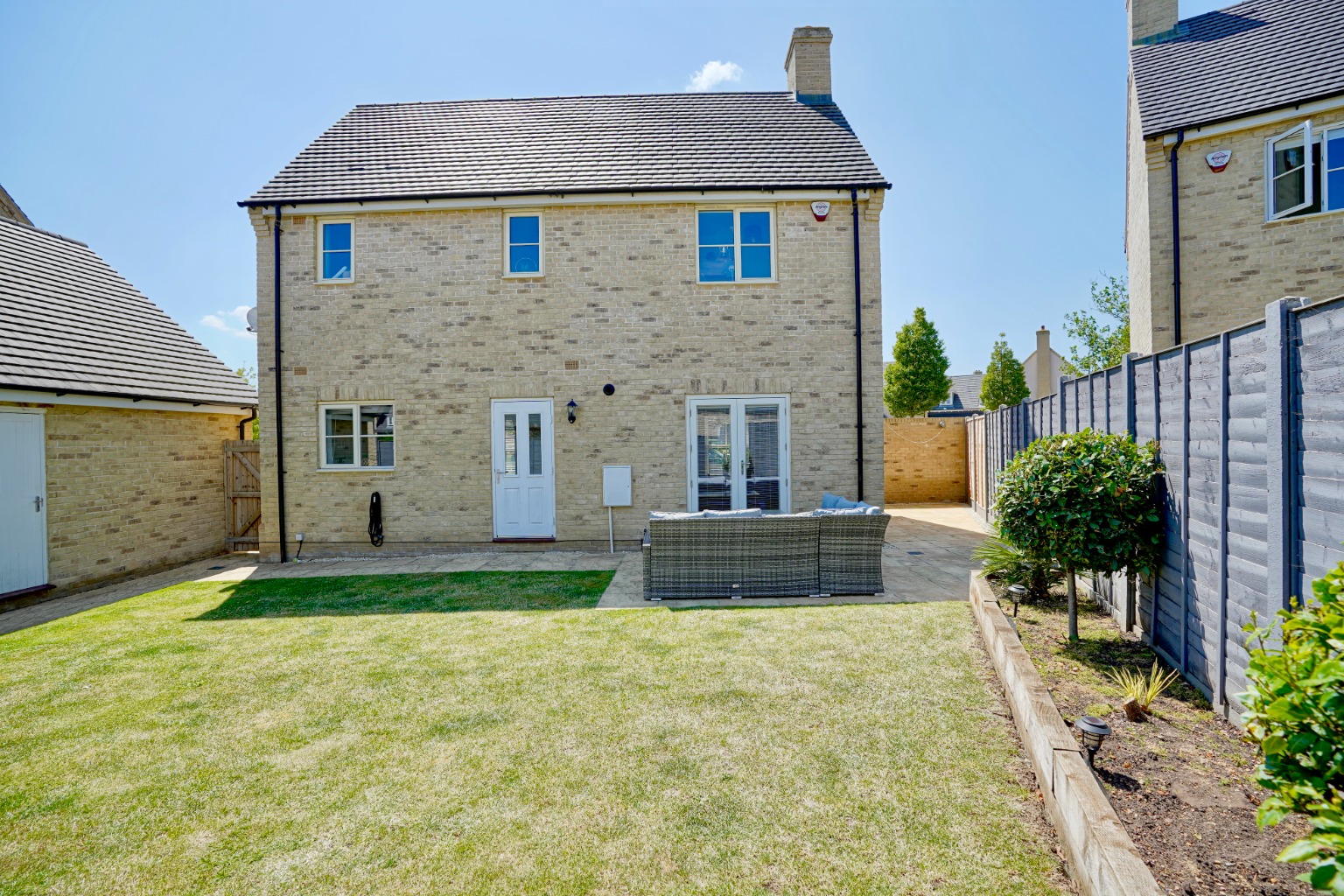 3 bed detached house for sale in Bayley Road, Huntingdon 13