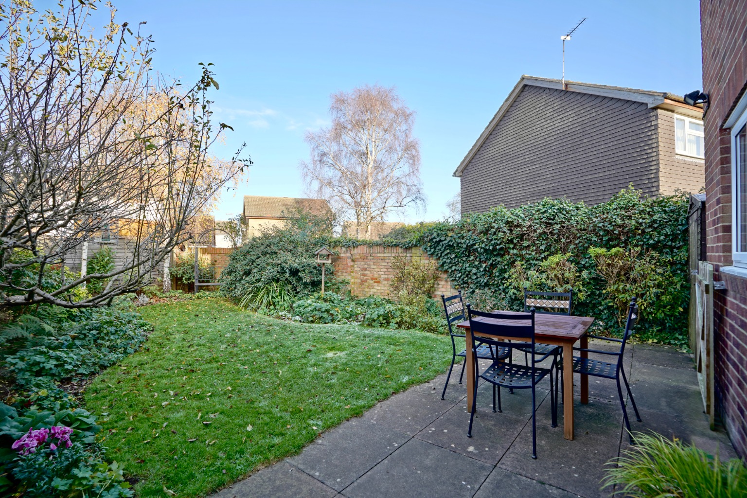 3 bed link detached house for sale in The Paddock, Huntingdon  - Property Image 4