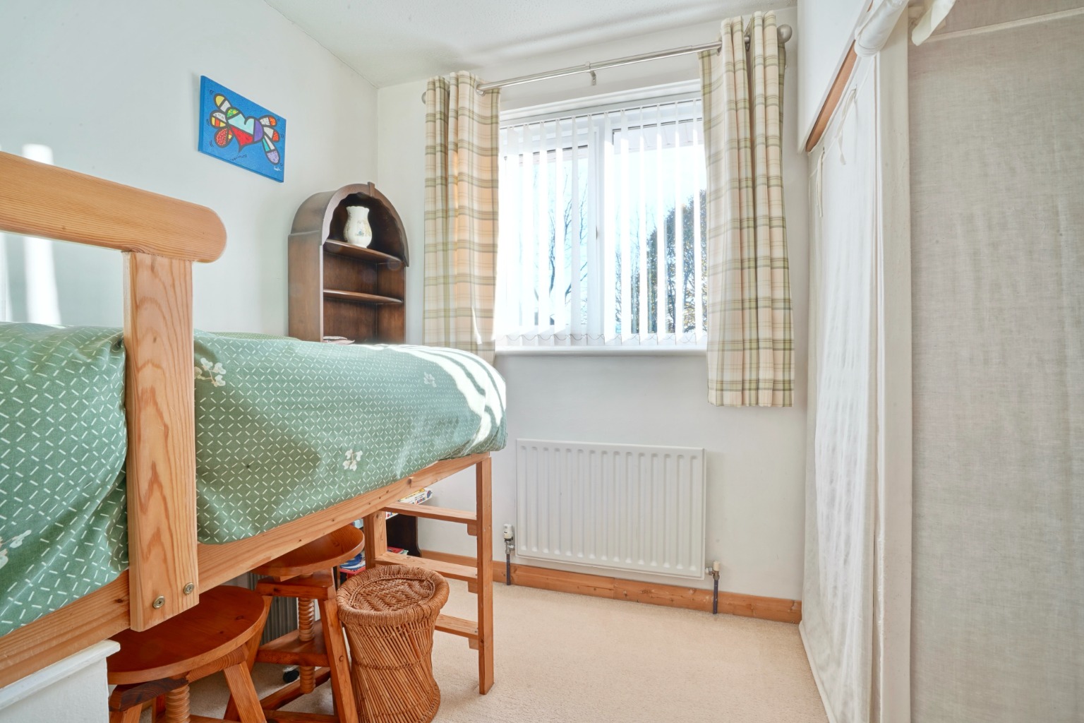 3 bed link detached house for sale in The Paddock, Huntingdon 8