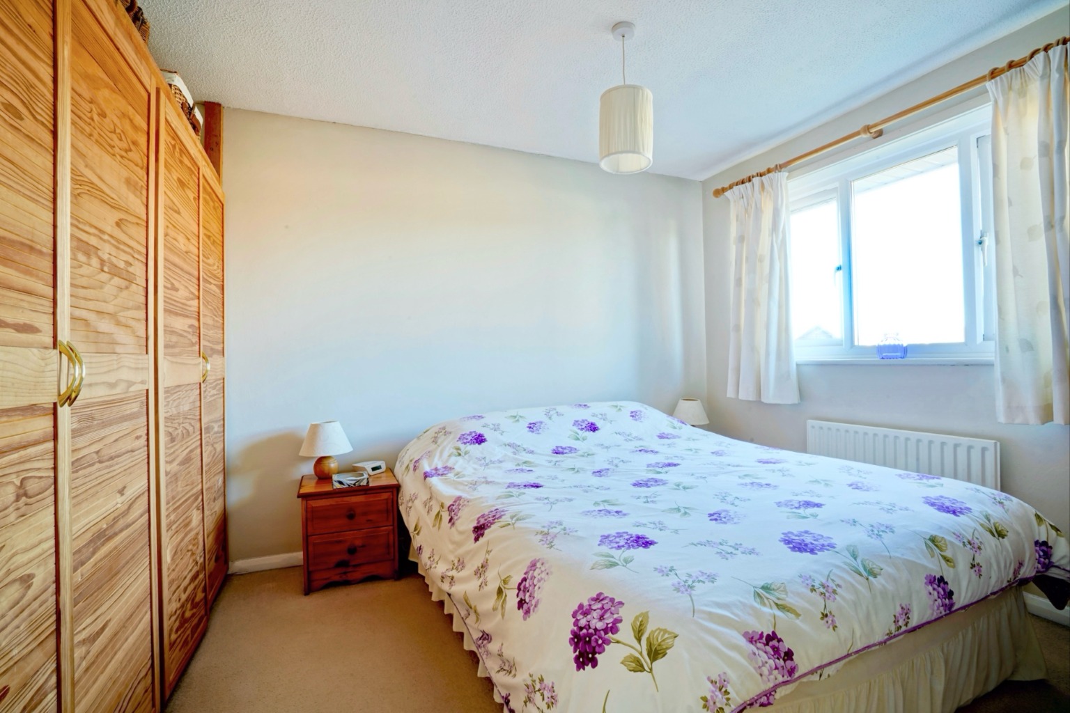 3 bed link detached house for sale in The Paddock, Huntingdon 4