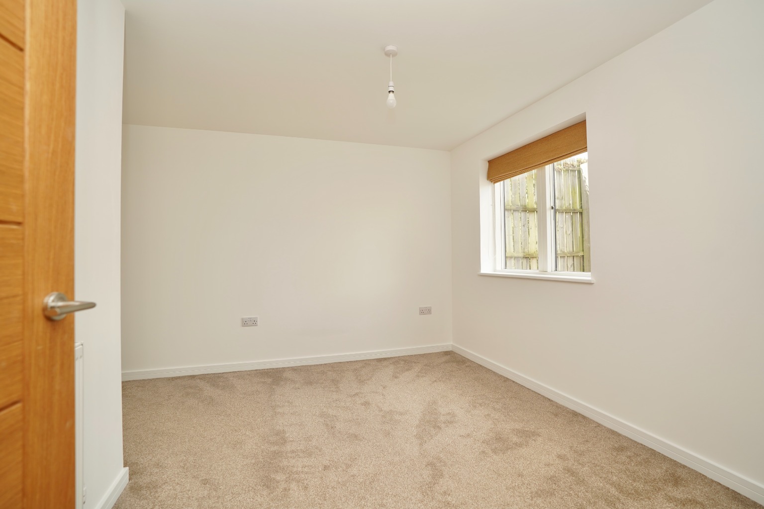 2 bed ground floor flat for sale in Fairfields Drive, Huntingdon  - Property Image 10