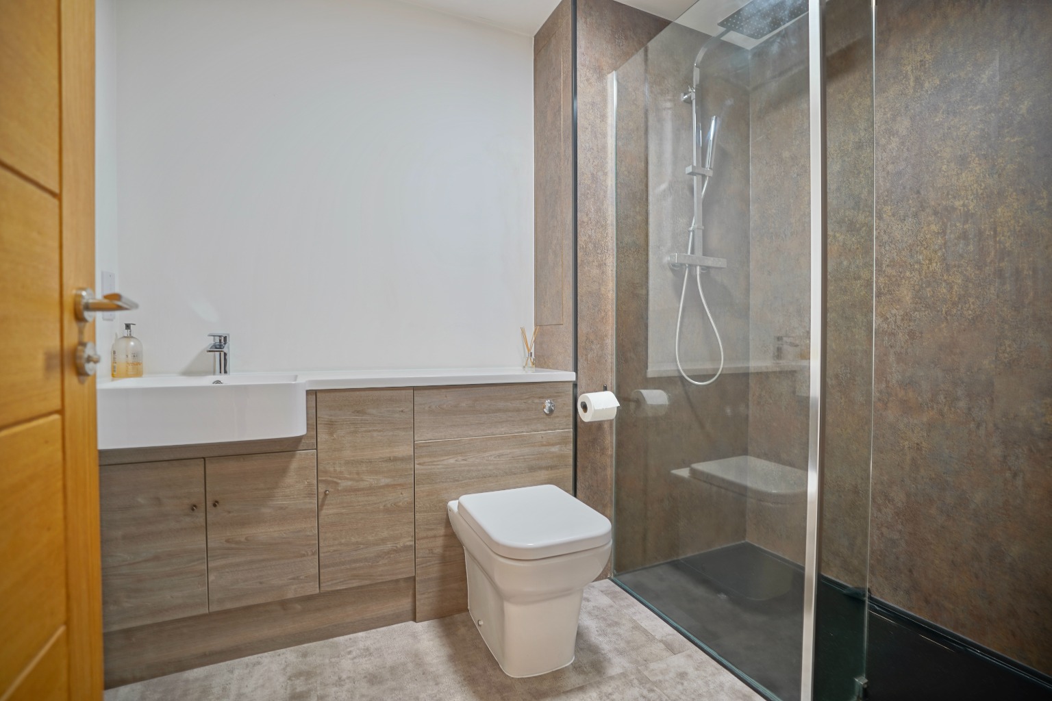 2 bed ground floor flat for sale in Fairfields Drive, Huntingdon 11