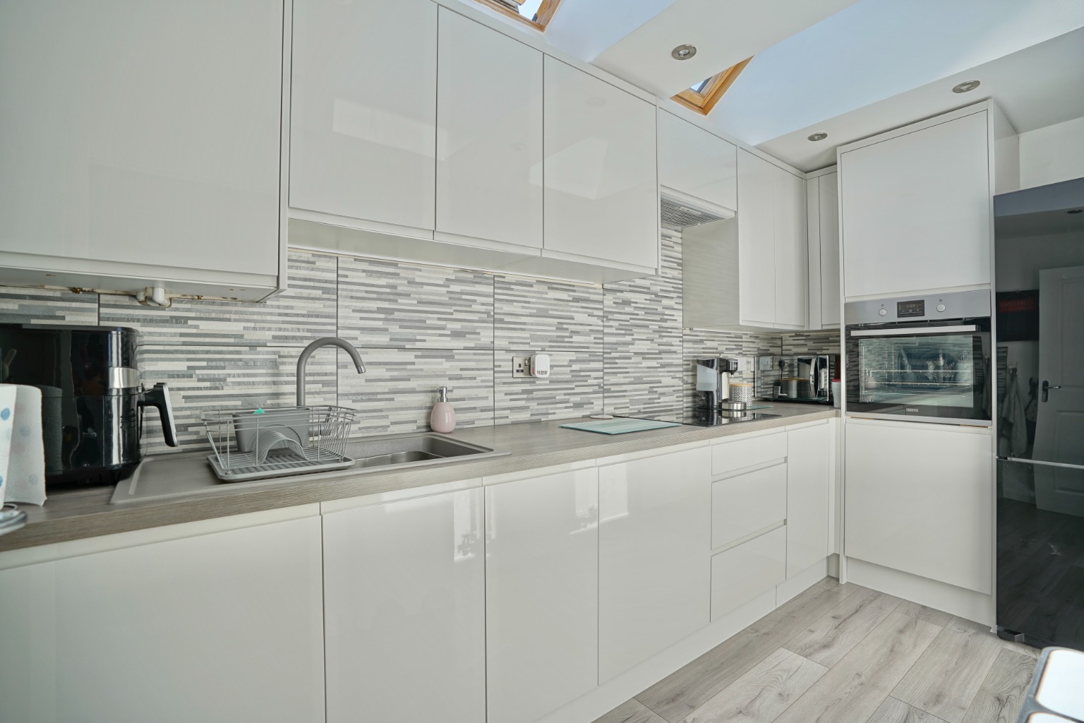 2 bed coach house for sale in St Peter's Lane, Cambridge 3