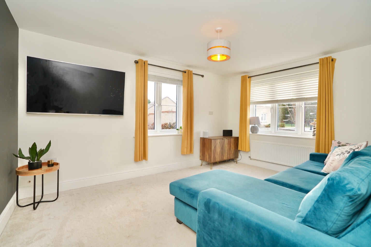 4 bed detached house for sale in Apple Tree Close, Huntingdon 1