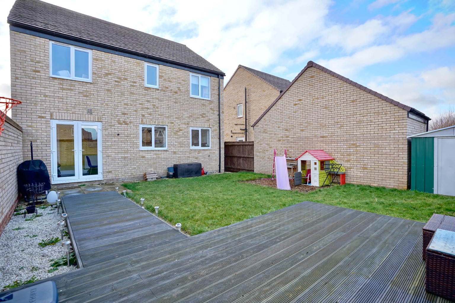 4 bed detached house for sale in Apple Tree Close, Huntingdon  - Property Image 4