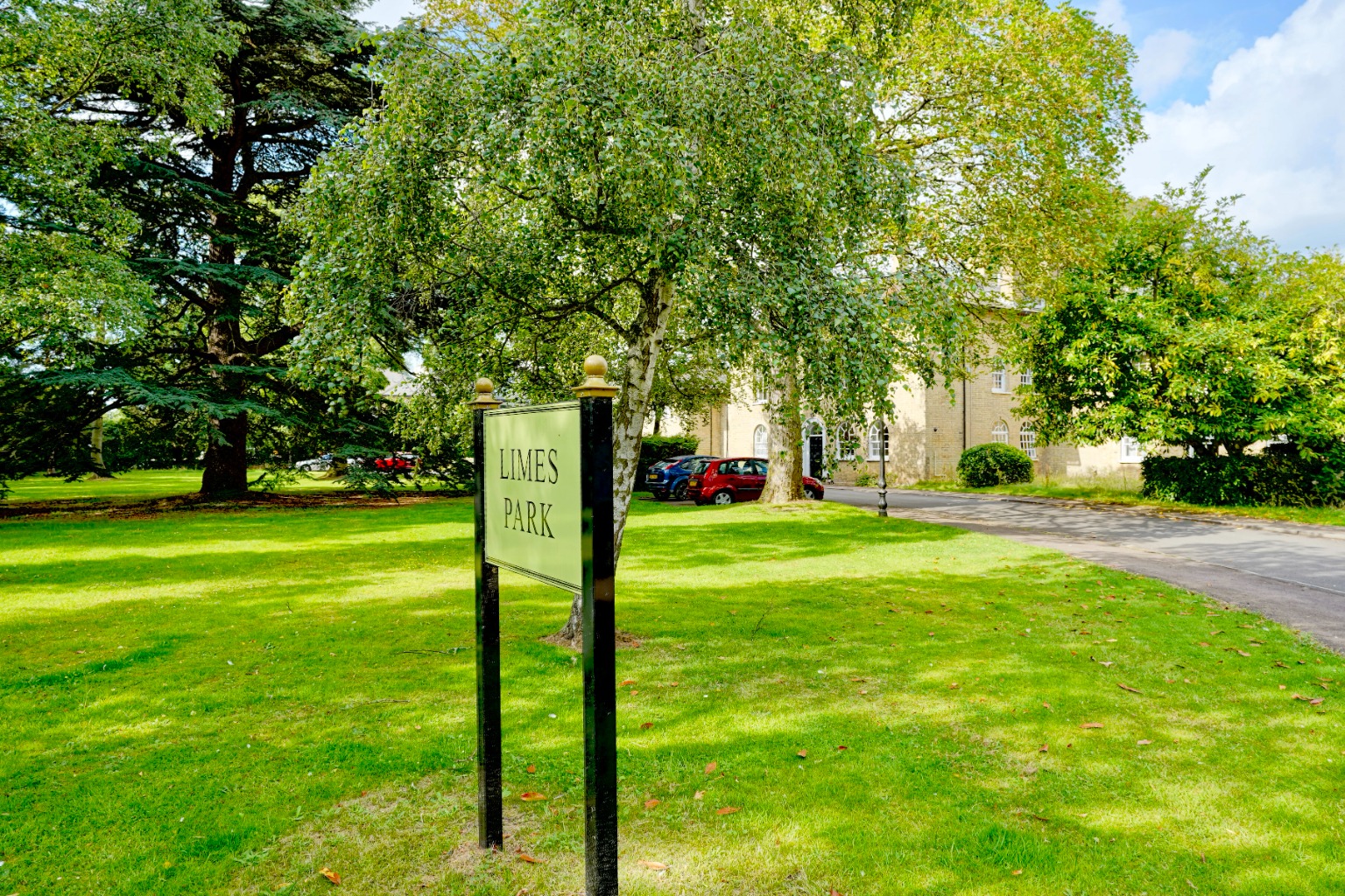 2 bed ground floor flat for sale in Limes Park, St Ives  - Property Image 11