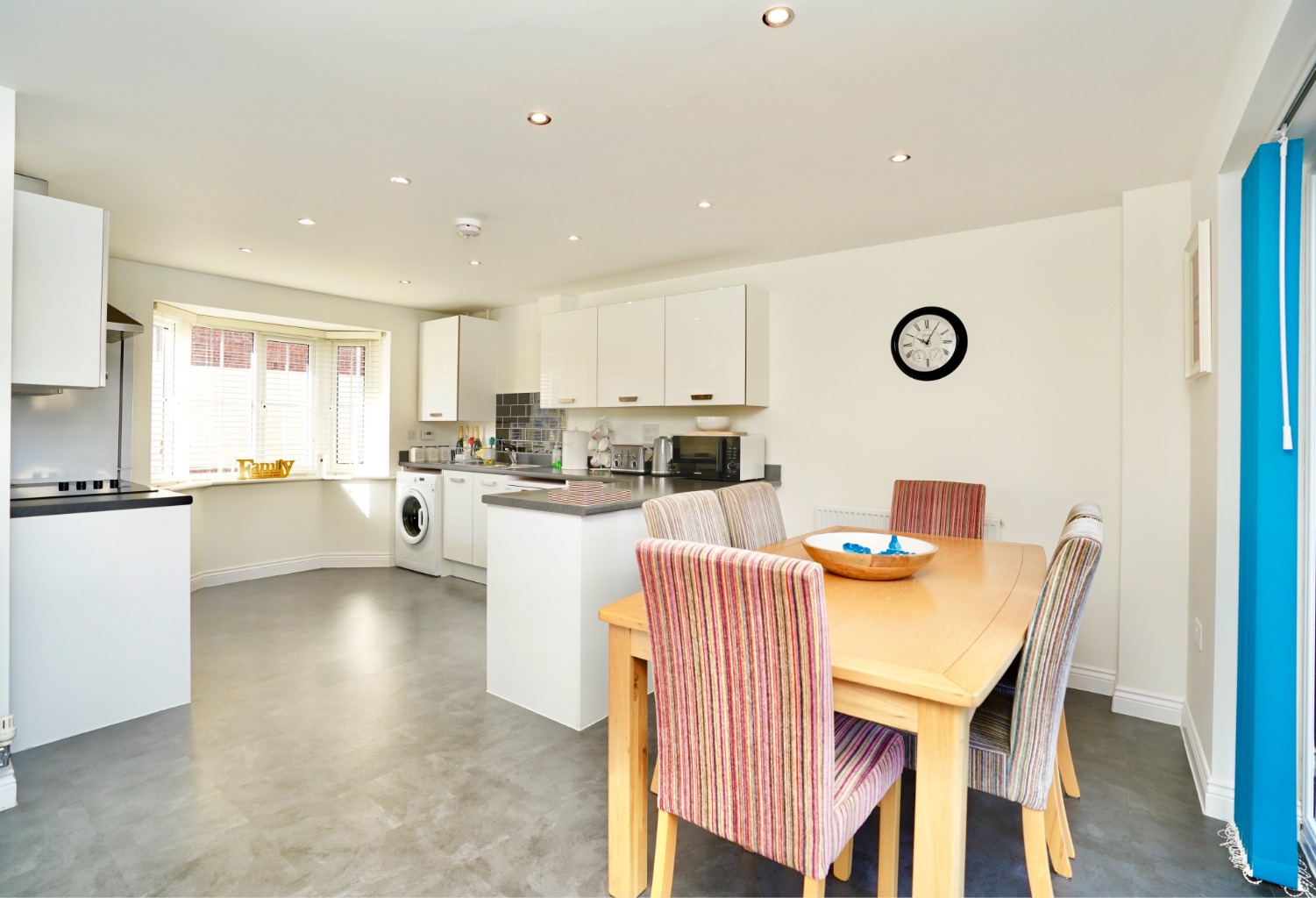 4 bed semi-detached house for sale in Cromwell Crescent, Cambridge  - Property Image 4